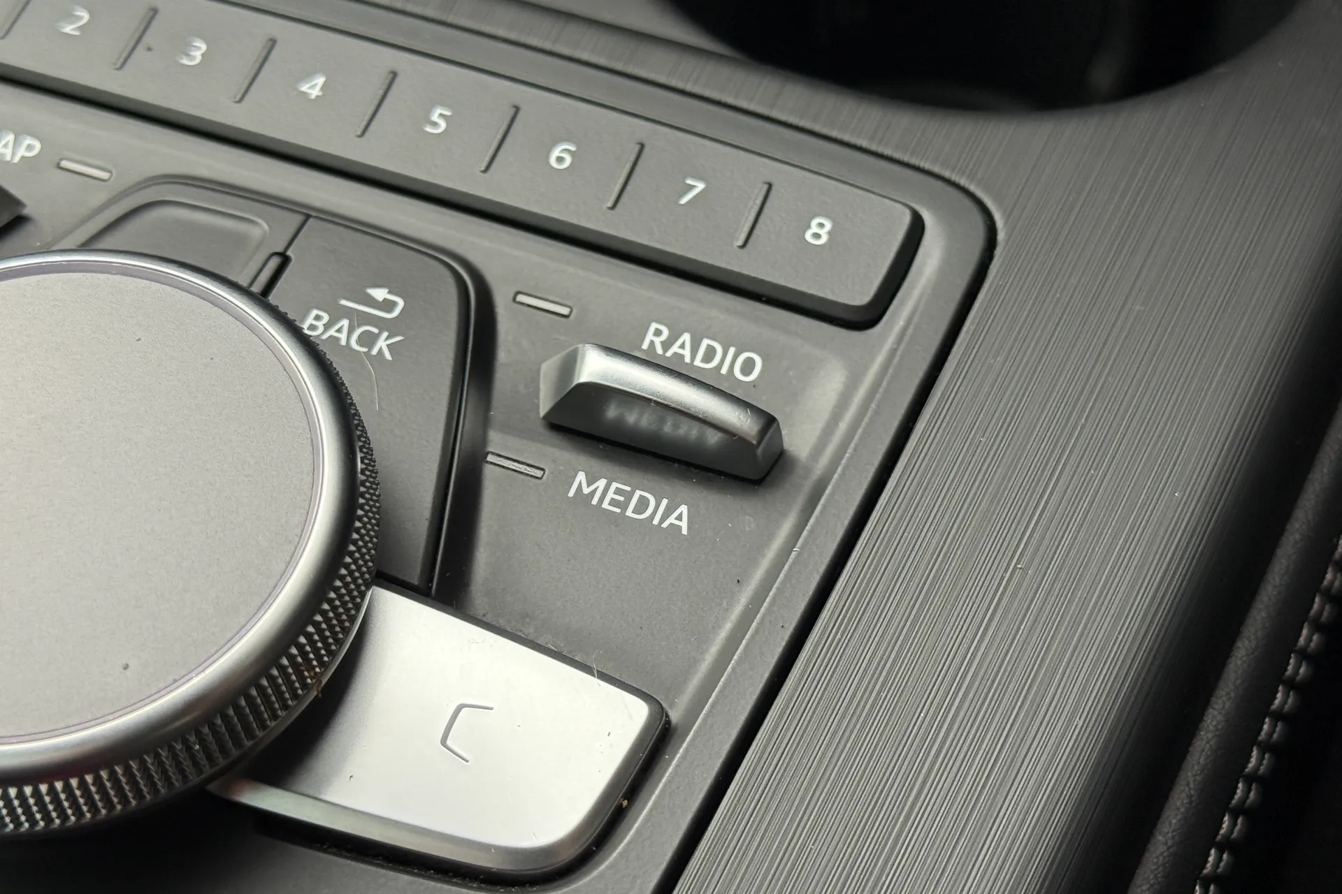 Audi A5 thumbnail image number 26