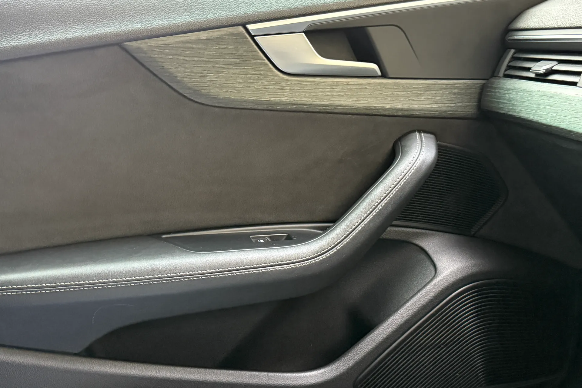 Audi A5 thumbnail image number 33