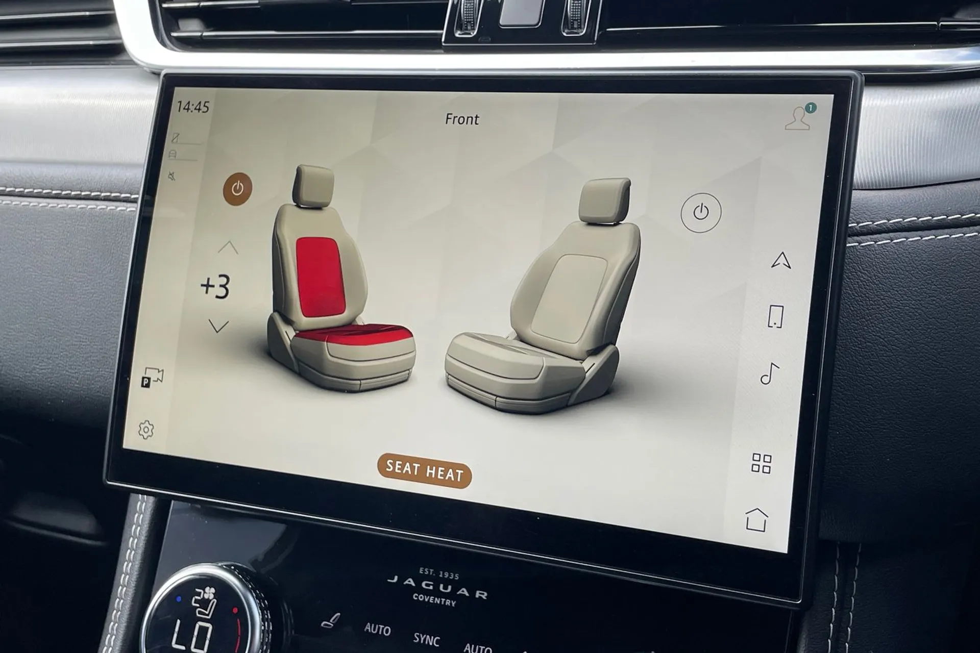 Jaguar F-PACE thumbnail image number 17