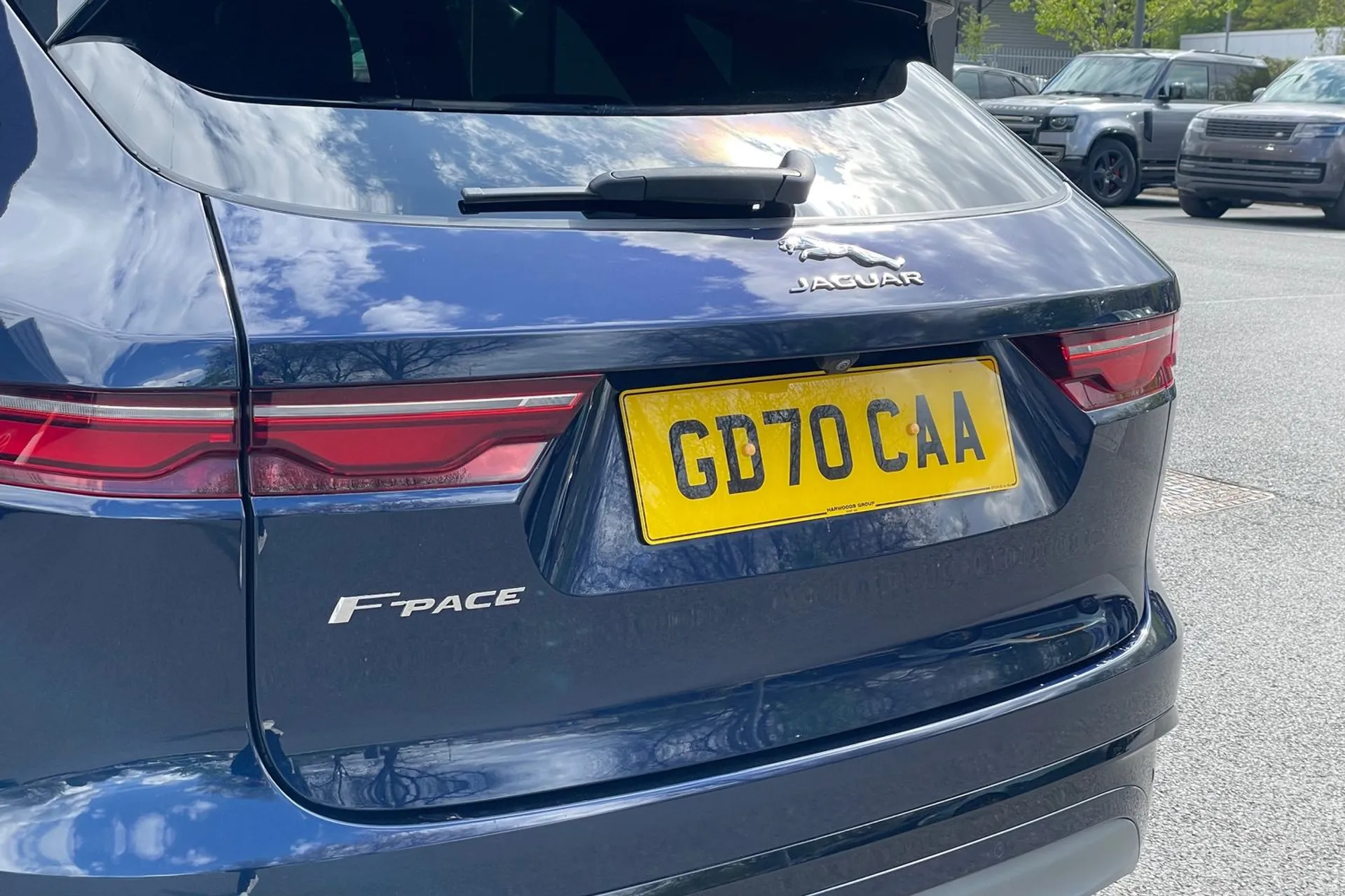Jaguar F-PACE thumbnail image number 44