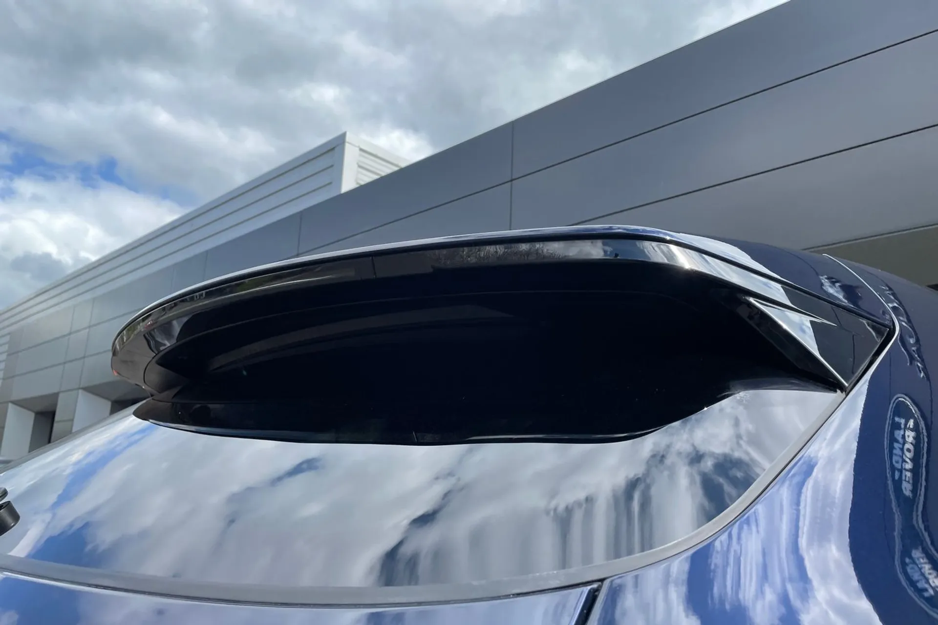 Jaguar F-PACE thumbnail image number 30