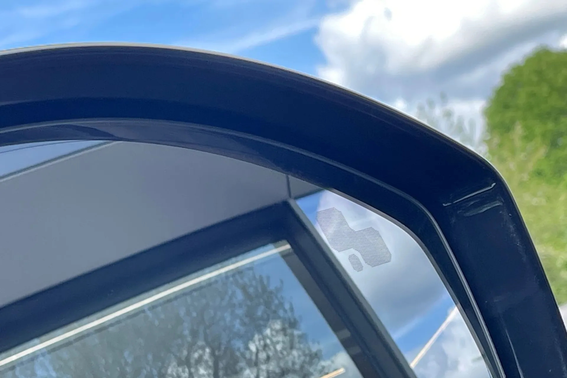 Jaguar F-PACE thumbnail image number 35
