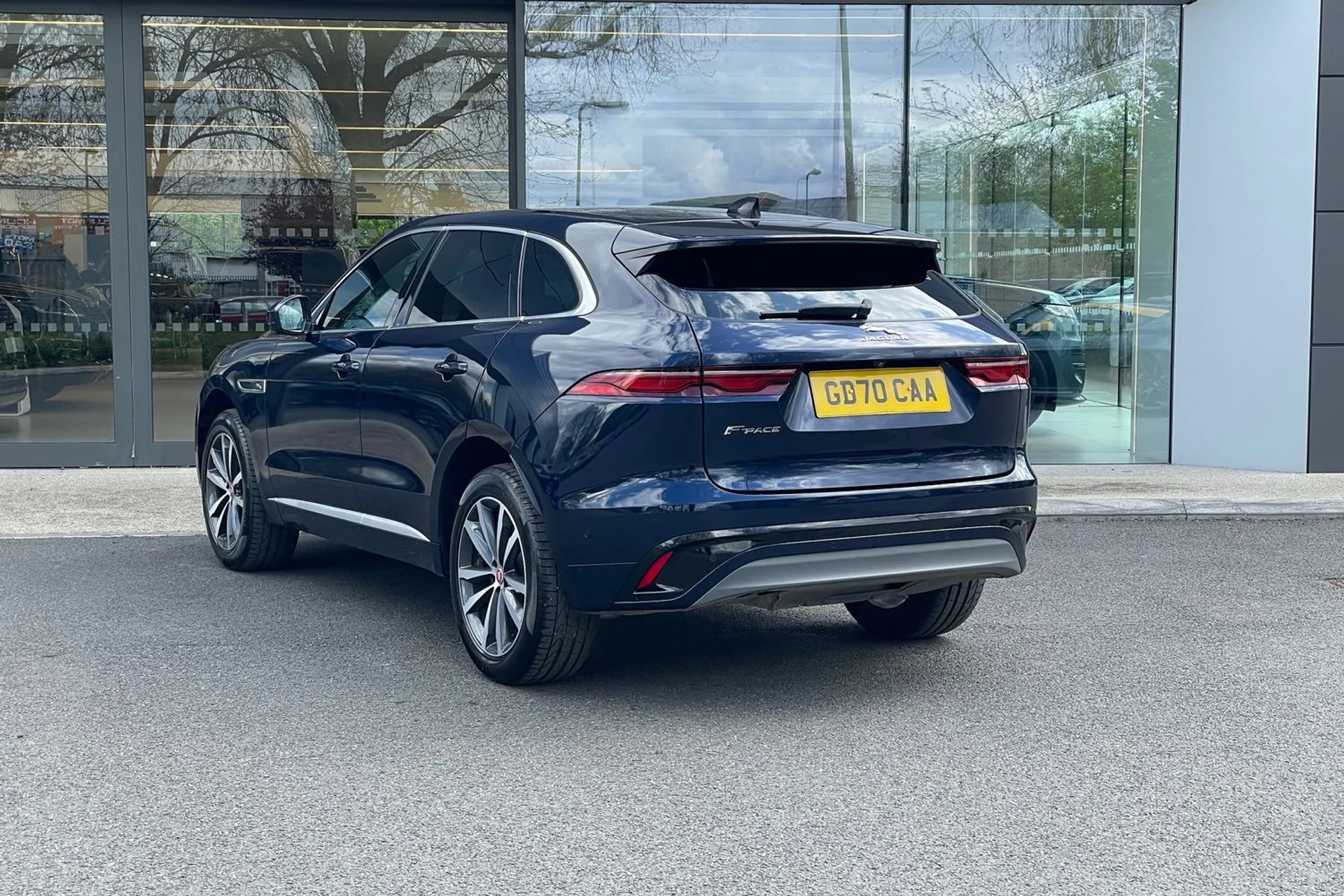 Jaguar F-PACE thumbnail image number 60