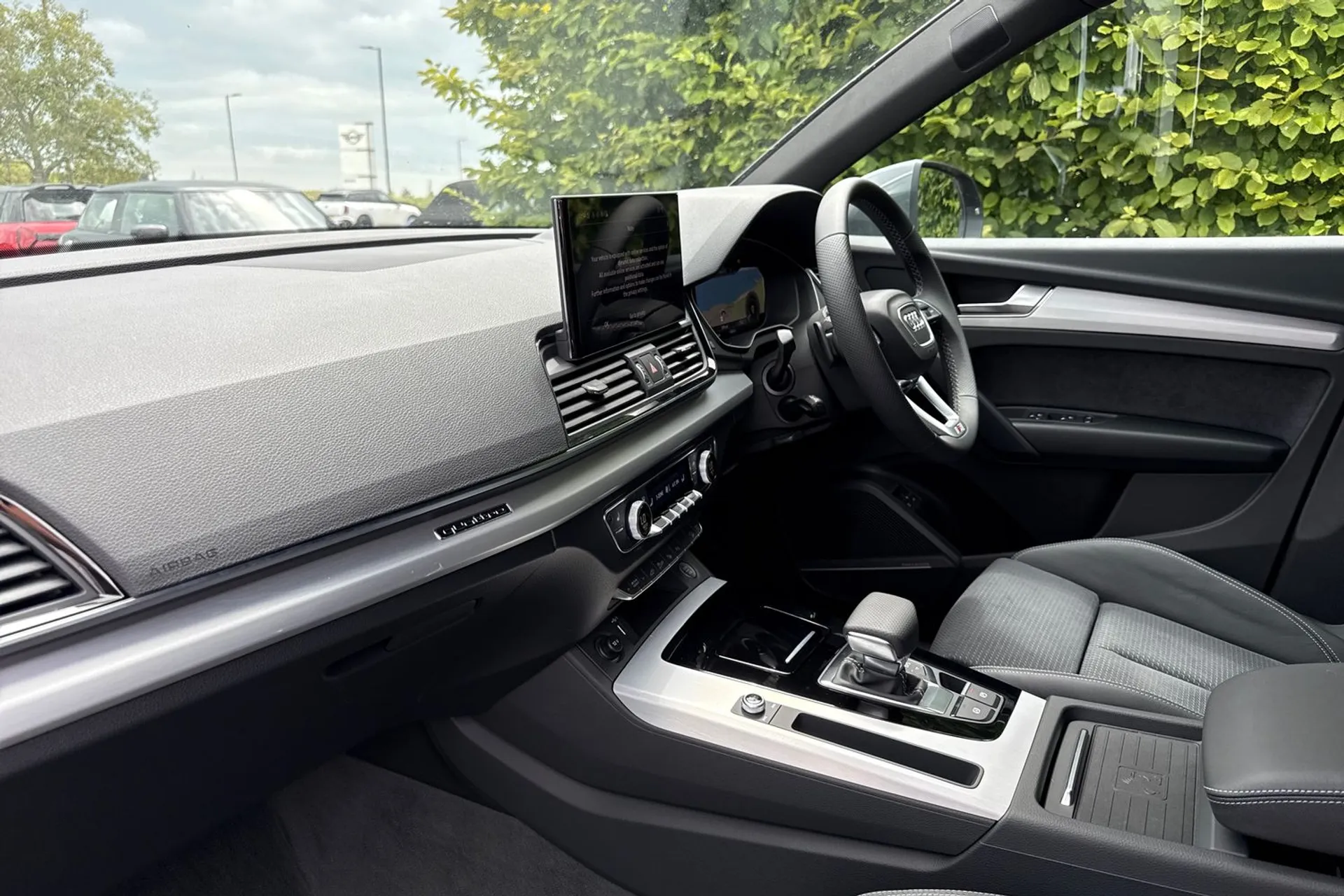 Audi Q5 thumbnail image number 28