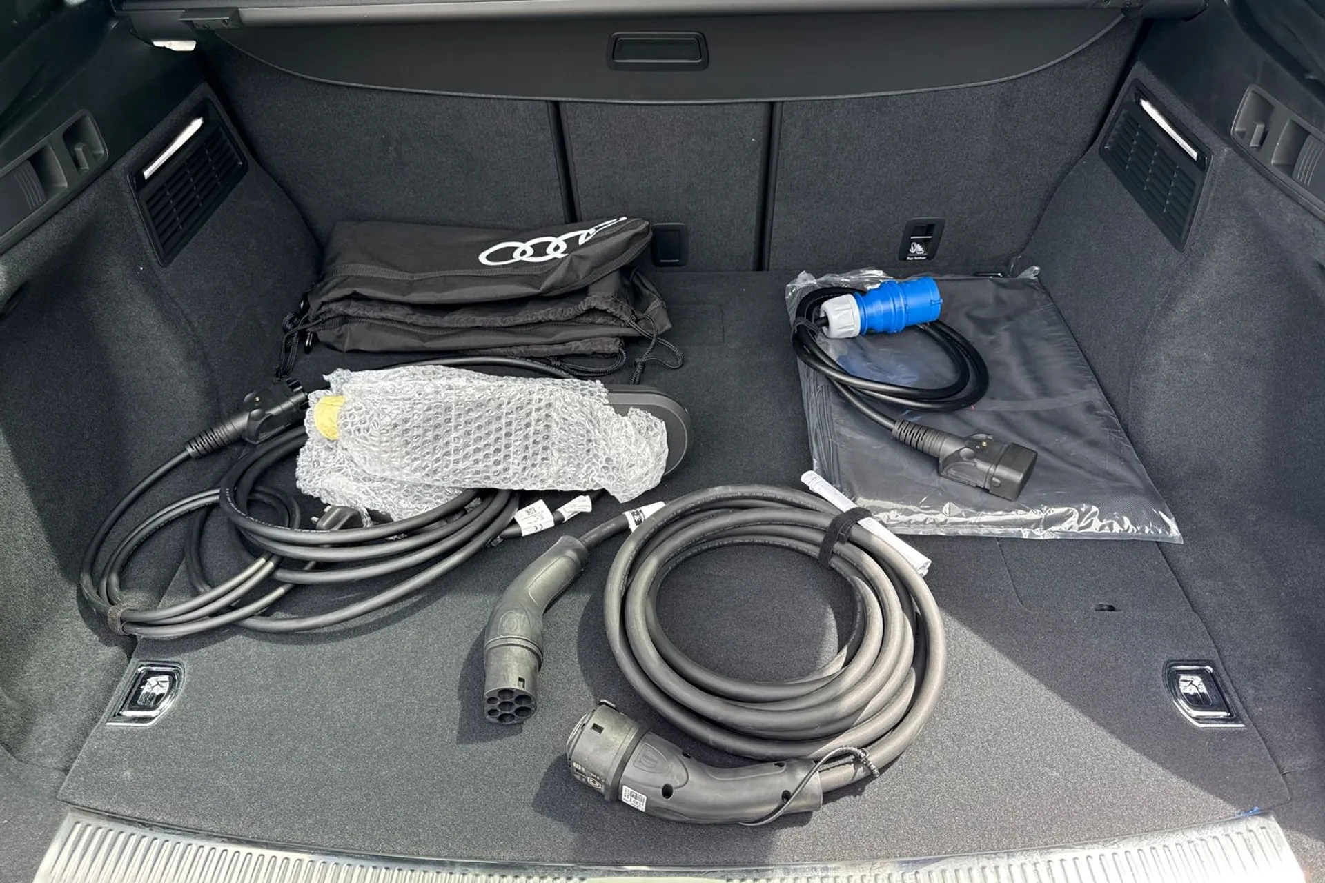 Audi Q5 thumbnail image number 18