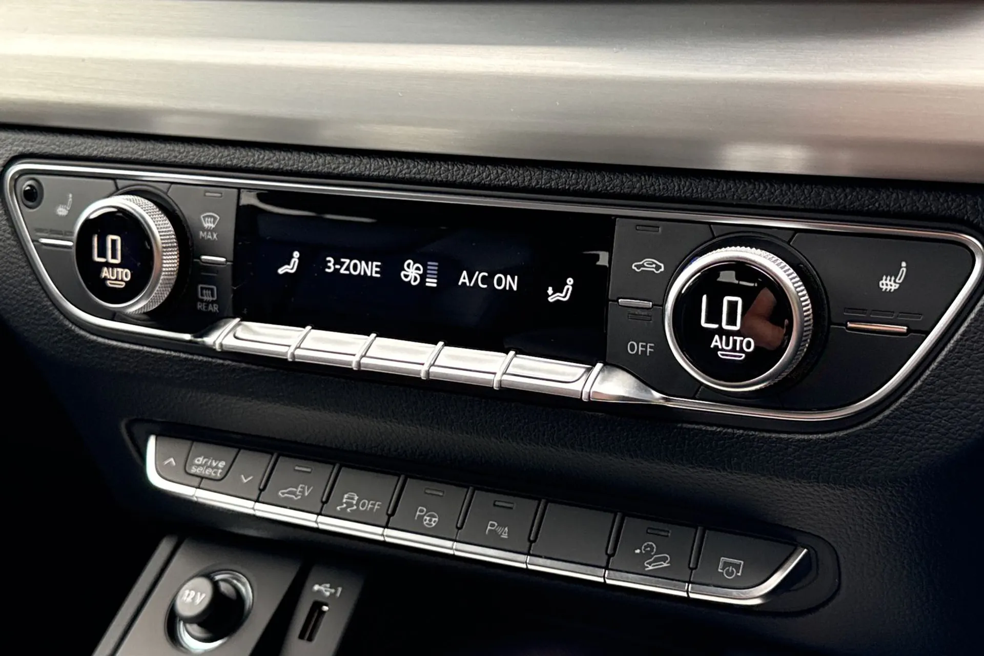 Audi Q5 thumbnail image number 31