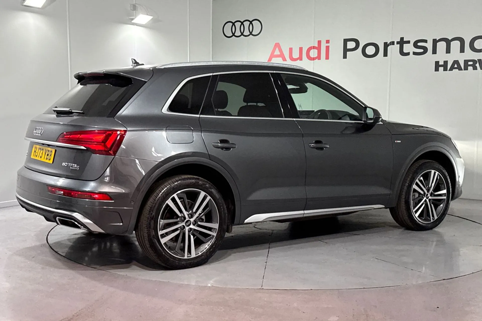 Audi Q5 thumbnail image number 10