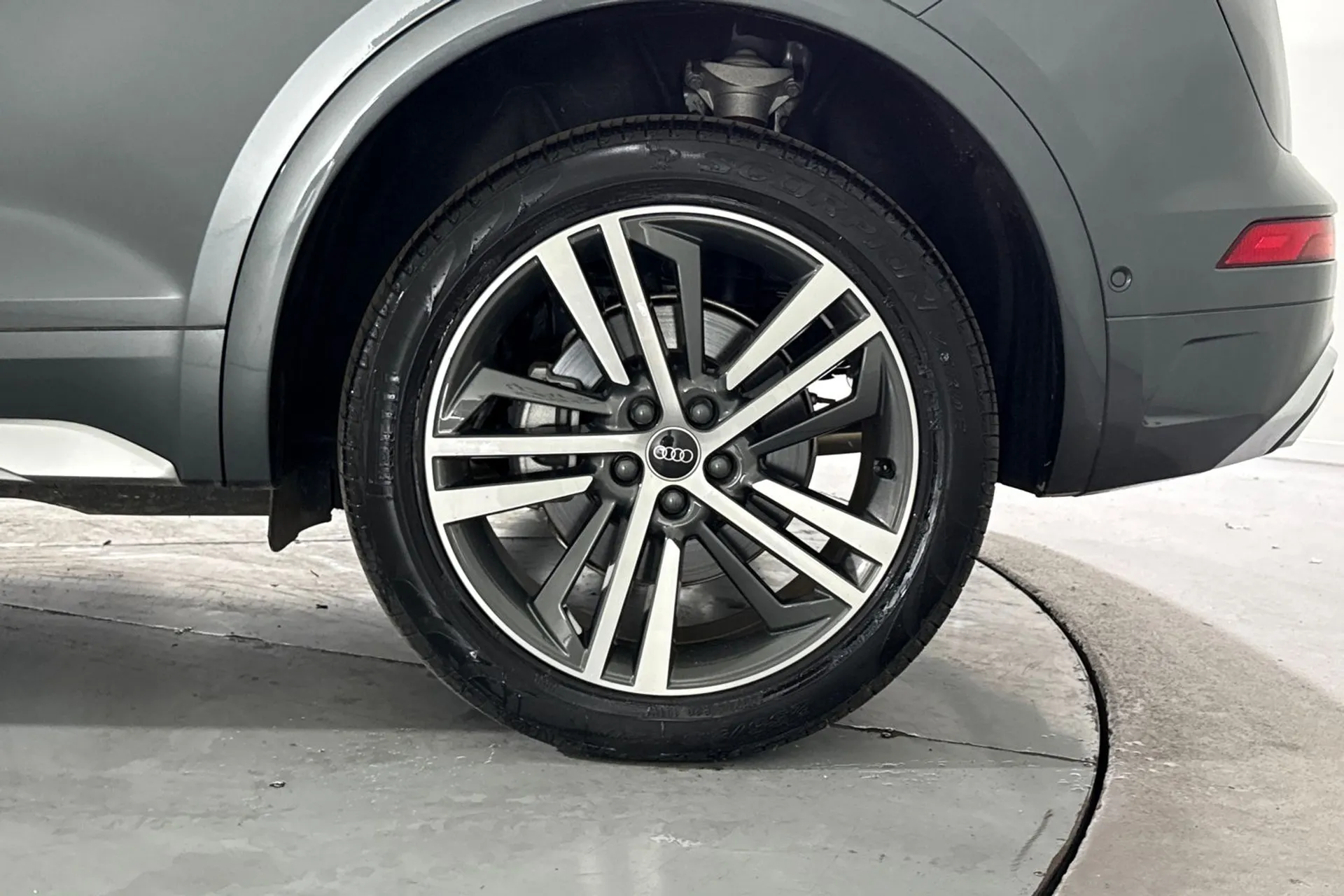 Audi Q5 thumbnail image number 12