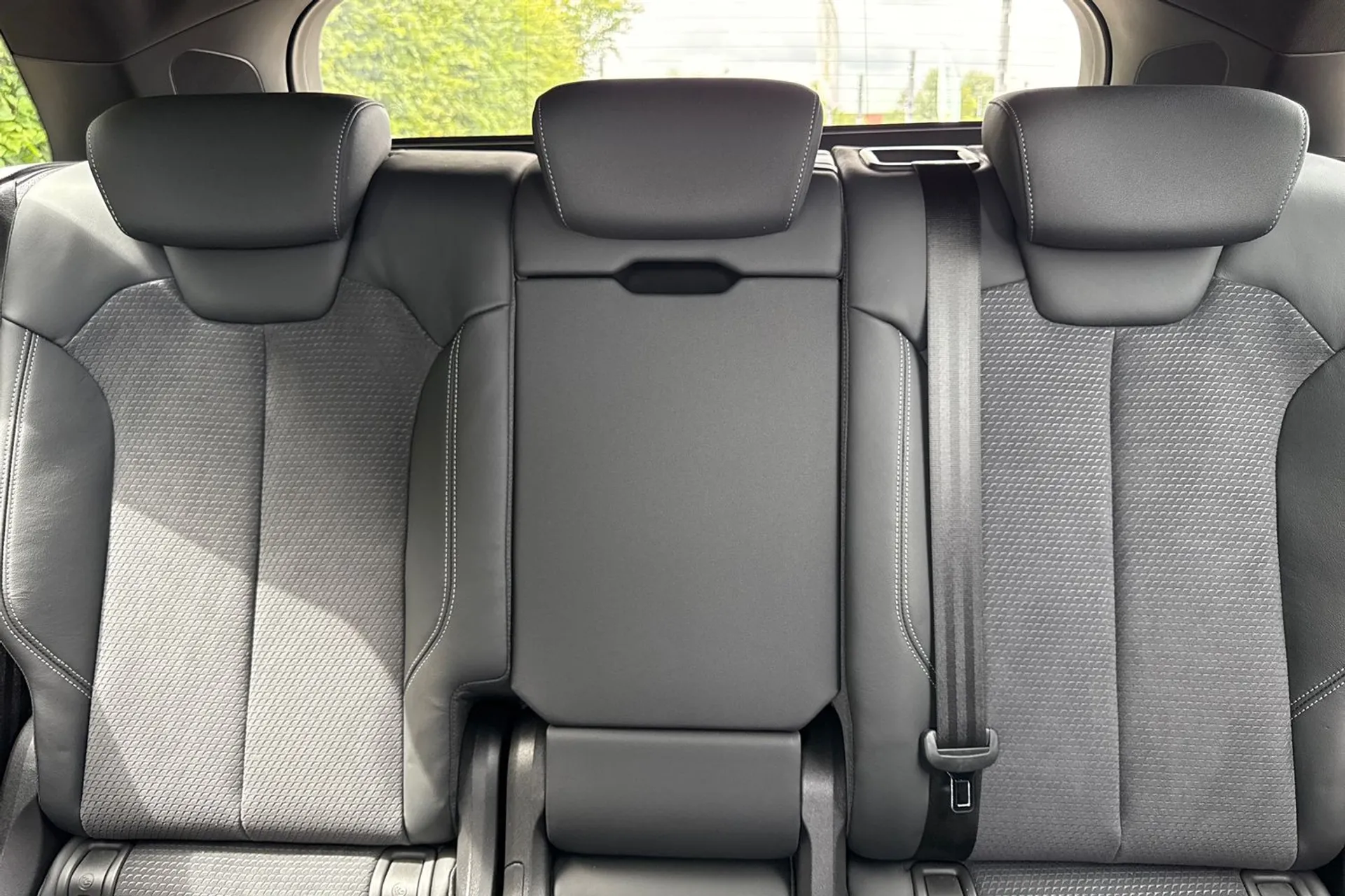Audi Q5 thumbnail image number 34