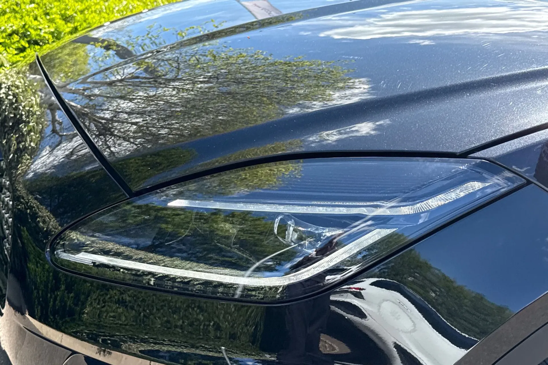 Jaguar E-PACE thumbnail image number 16