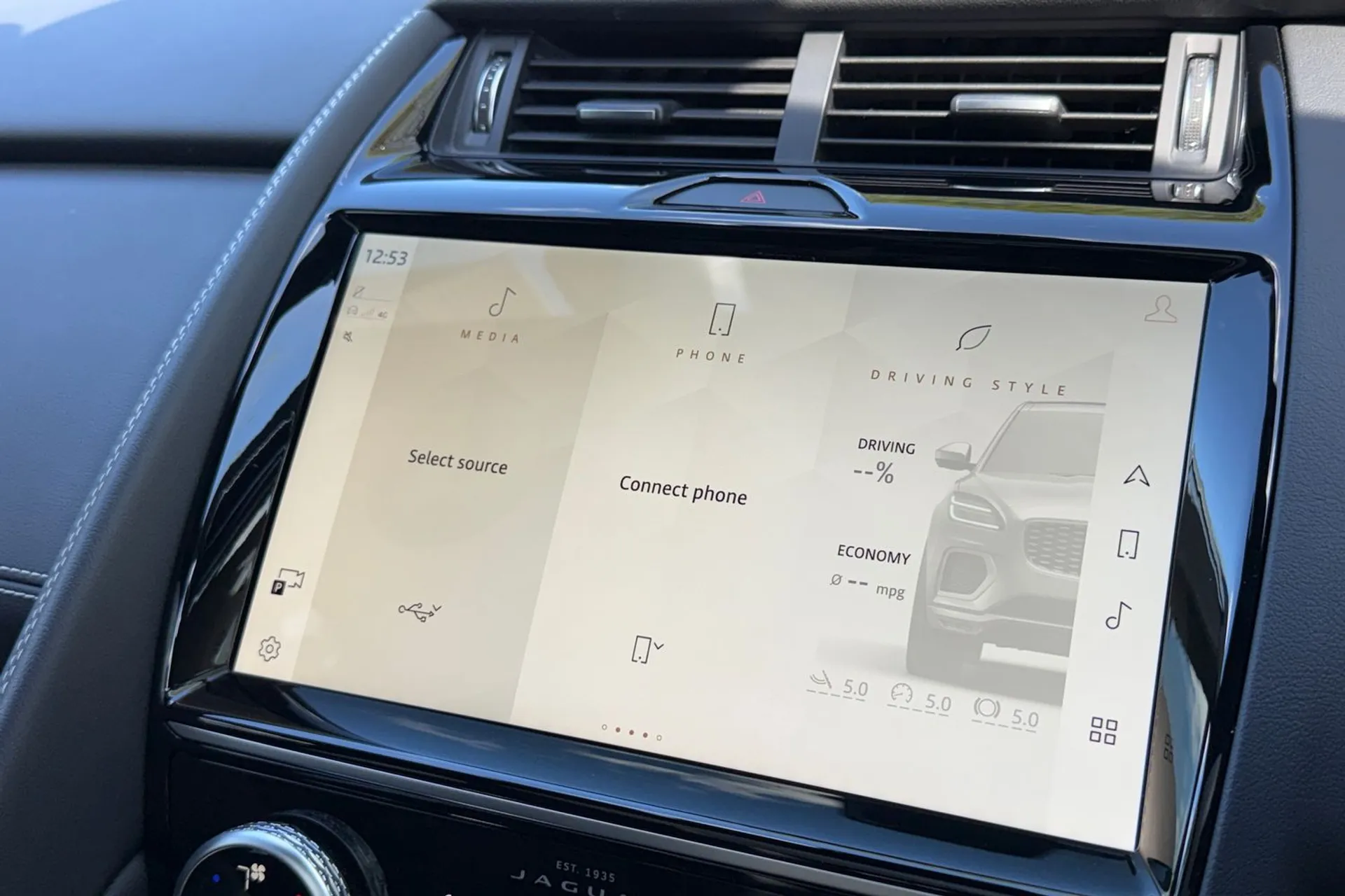 Jaguar E-PACE thumbnail image number 20