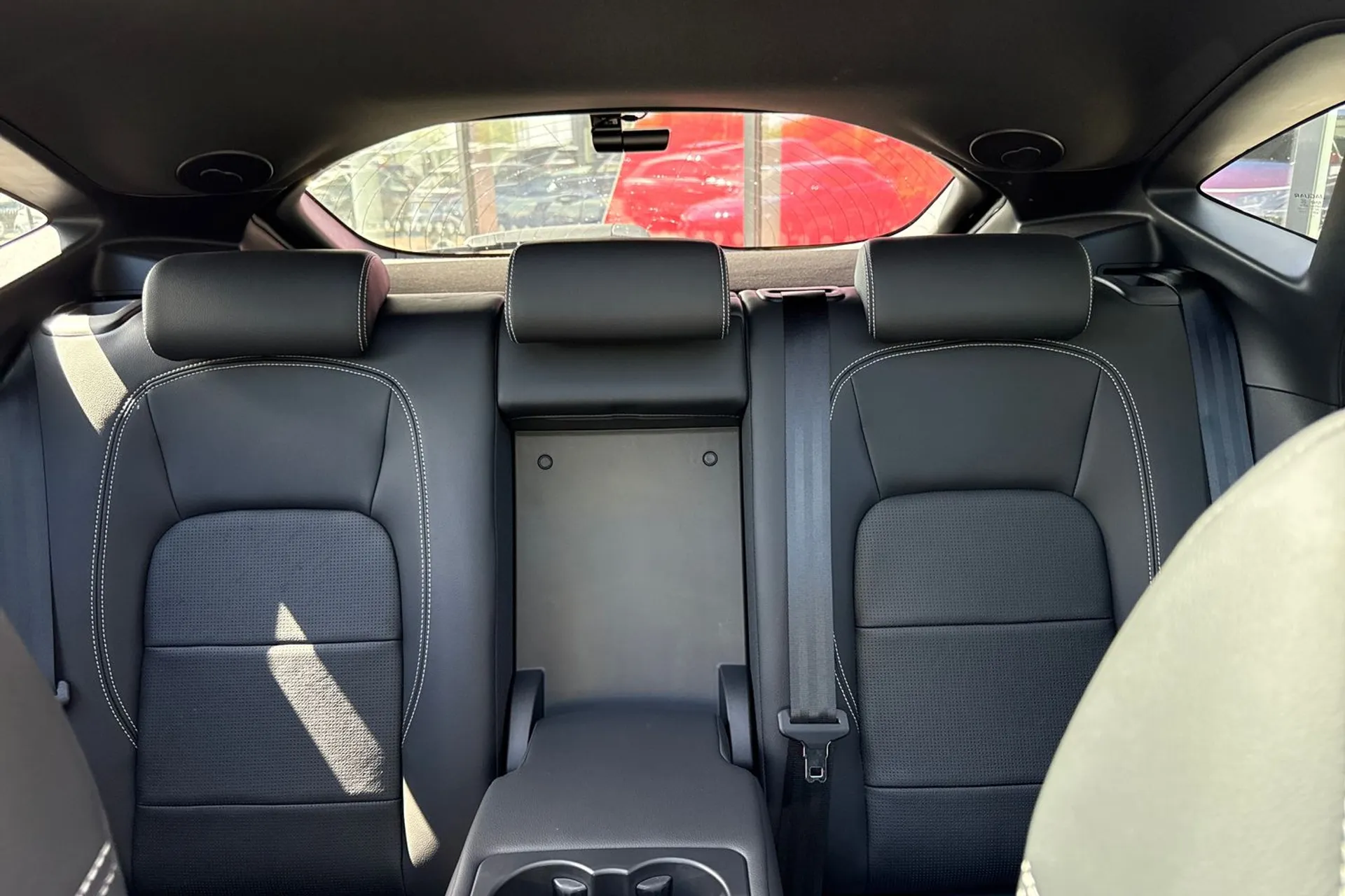 Jaguar E-PACE thumbnail image number 34