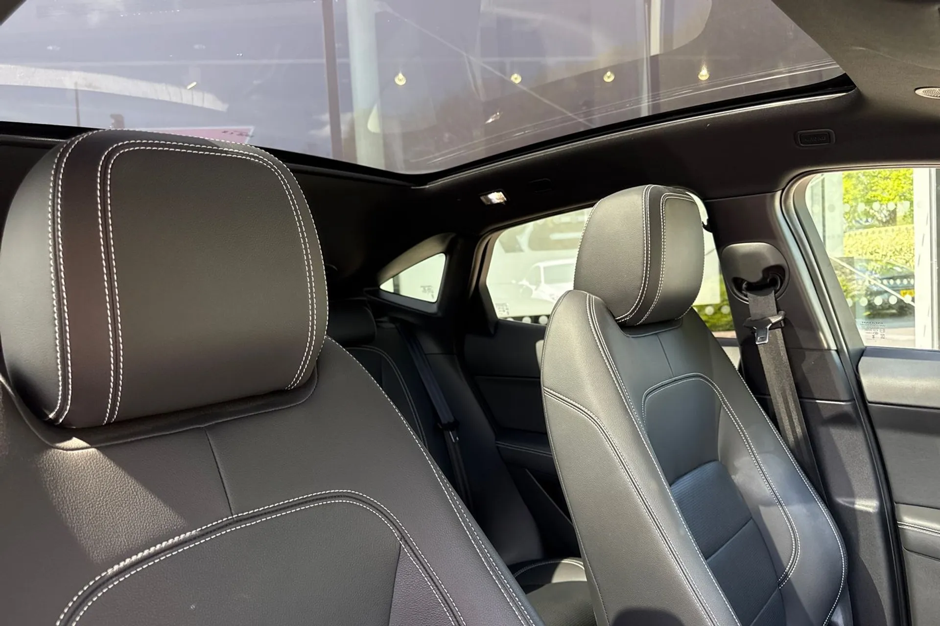 Jaguar E-PACE thumbnail image number 11