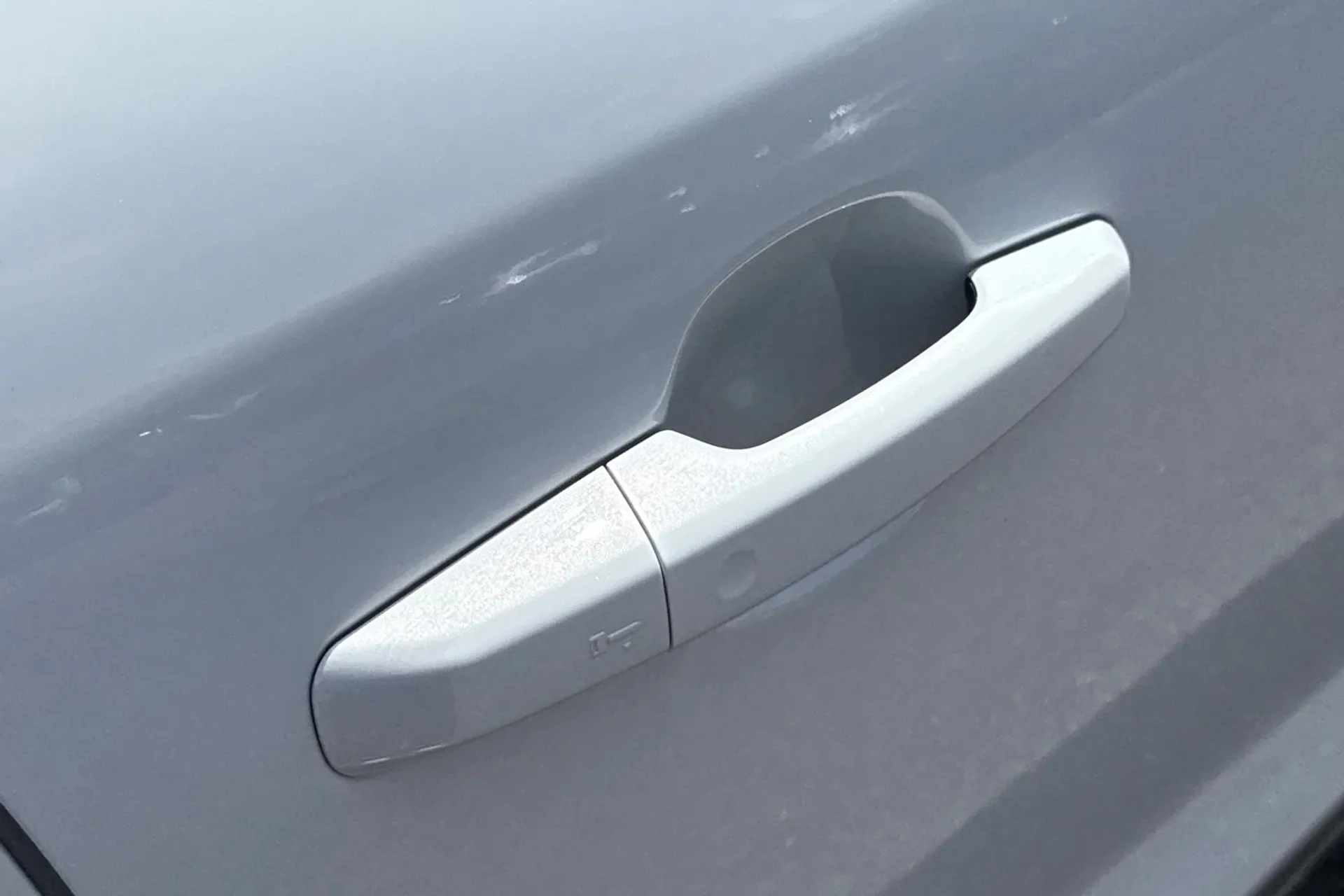 Jaguar F-PACE thumbnail image number 19