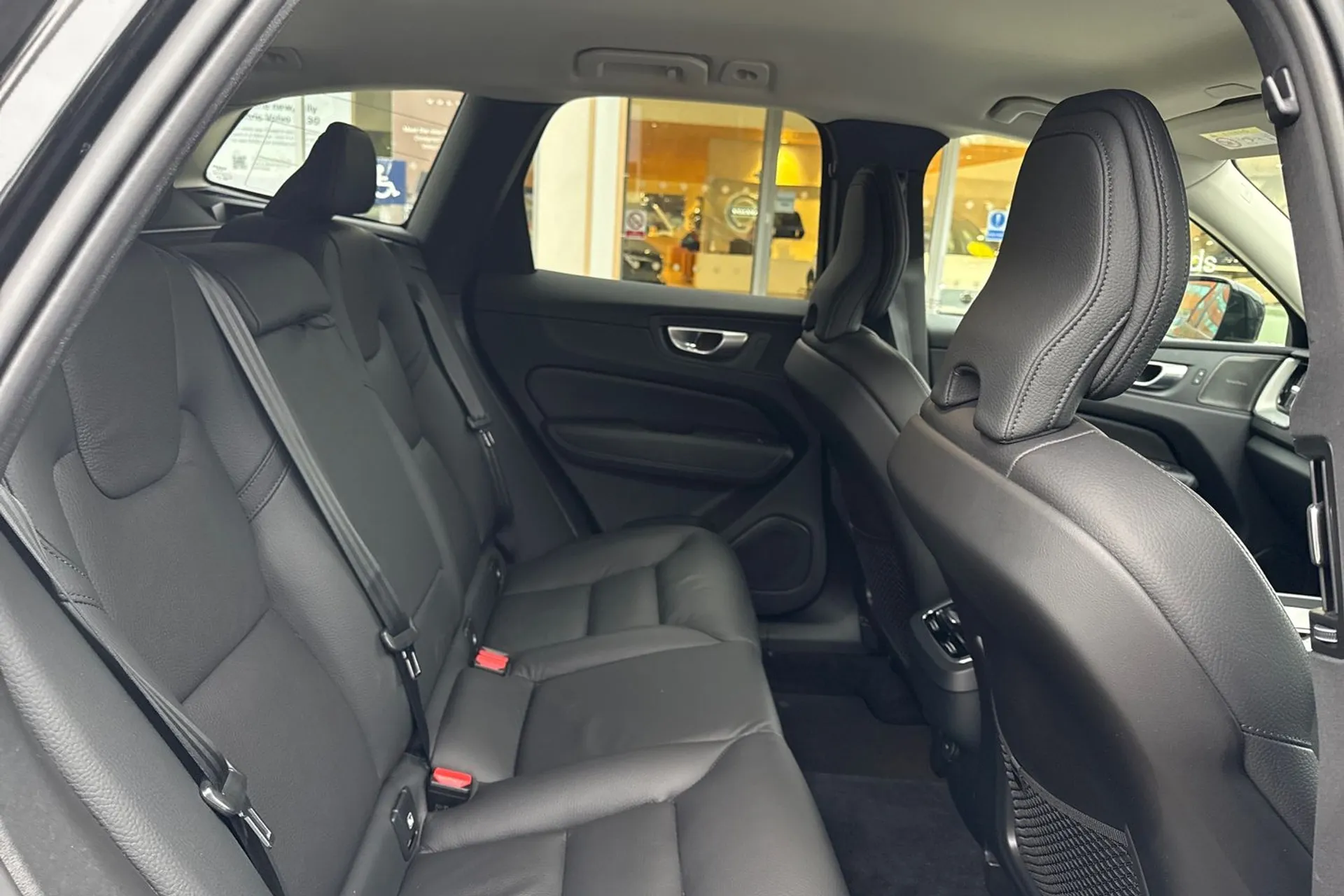 Volvo XC60 thumbnail image number 23