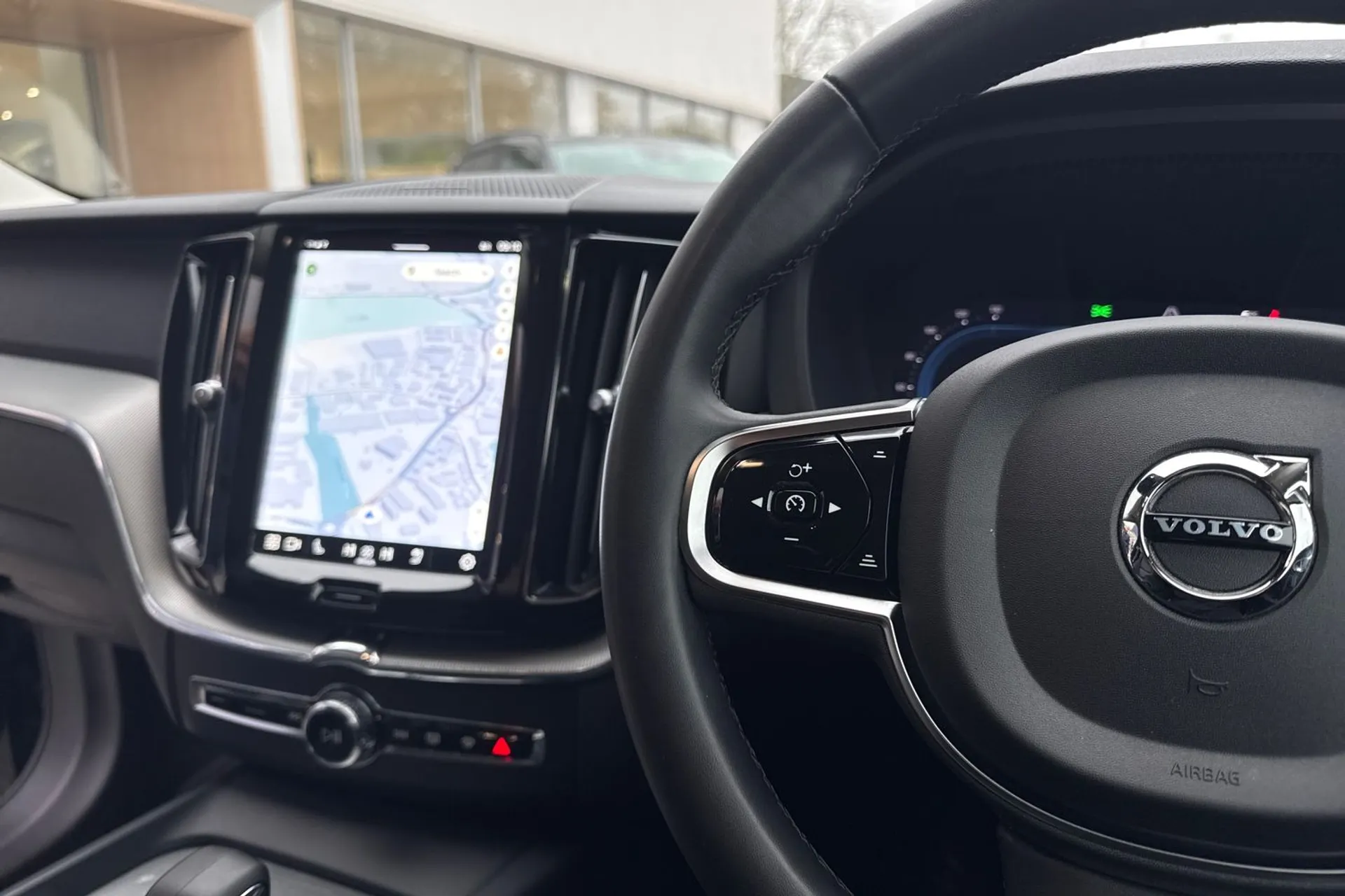 Volvo XC60 thumbnail image number 37