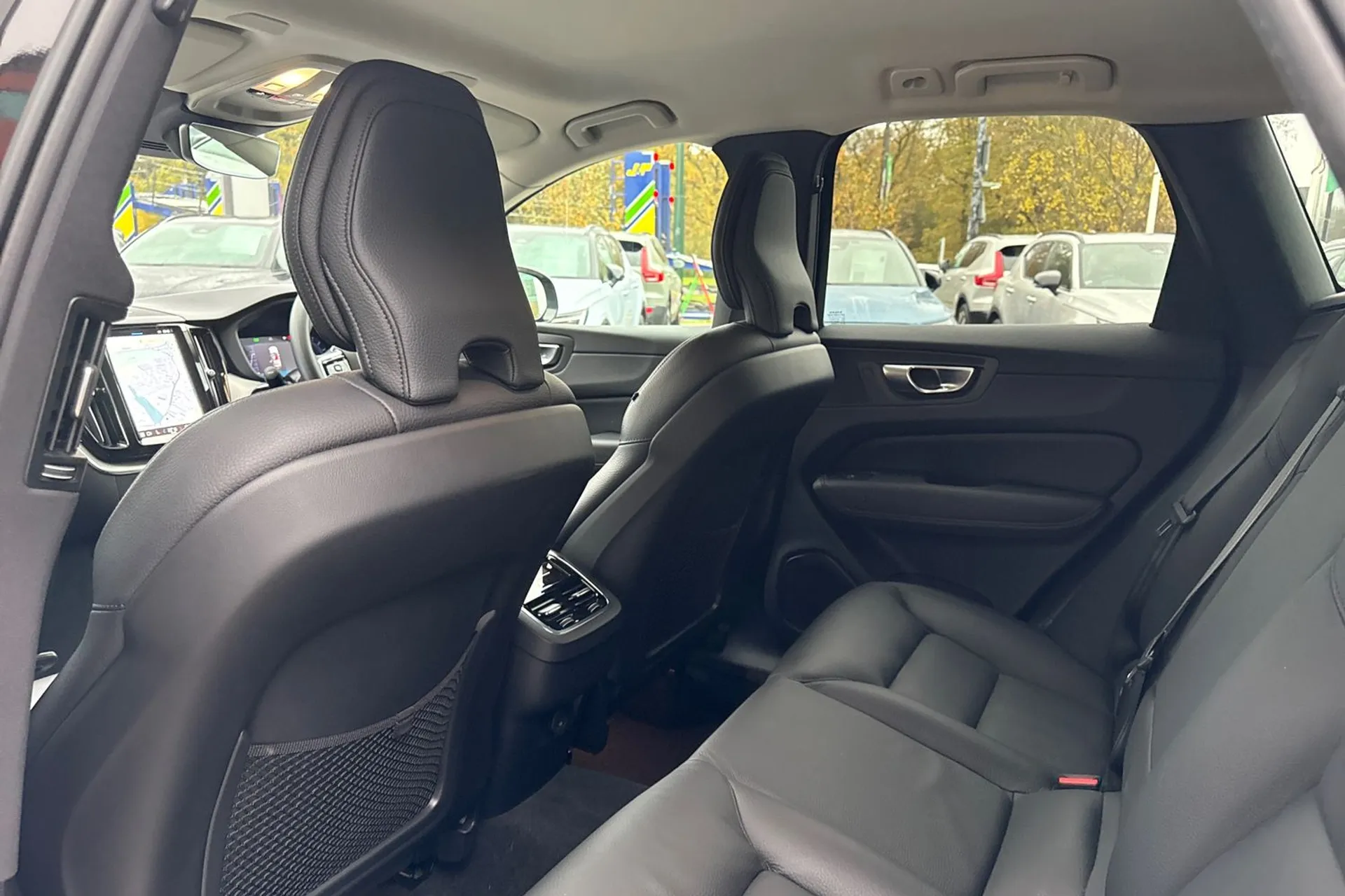 Volvo XC60 thumbnail image number 31