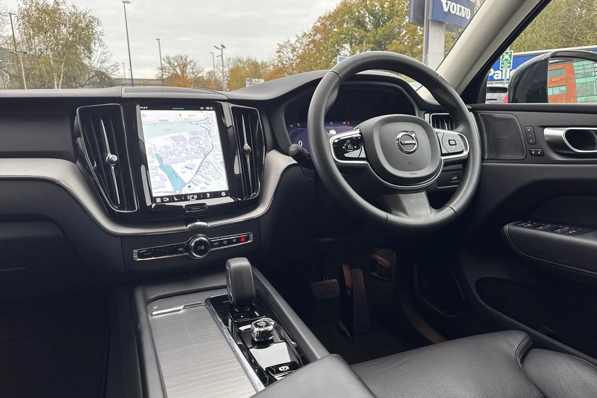 Volvo XC60 thumbnail image number 36