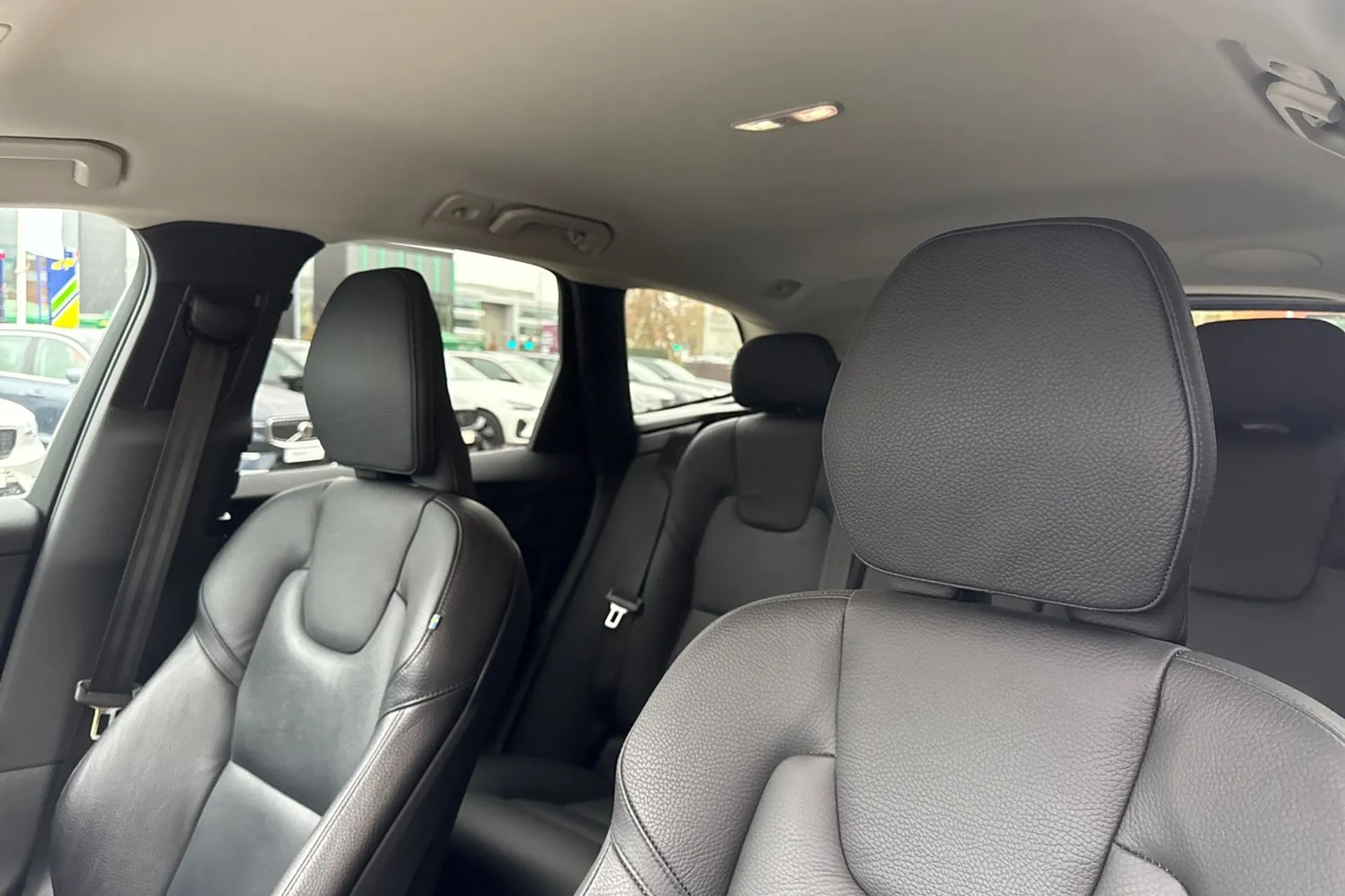 Volvo XC60 thumbnail image number 29