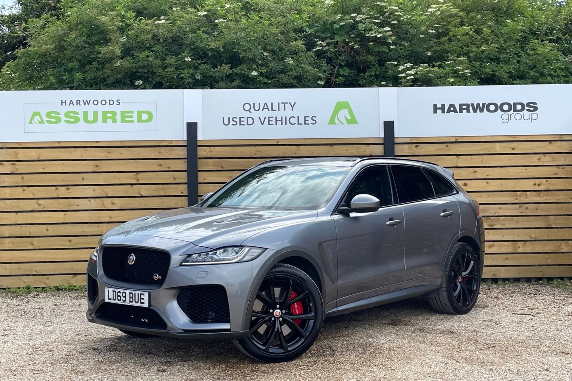 Jaguar F-PACE thumbnail image number 12