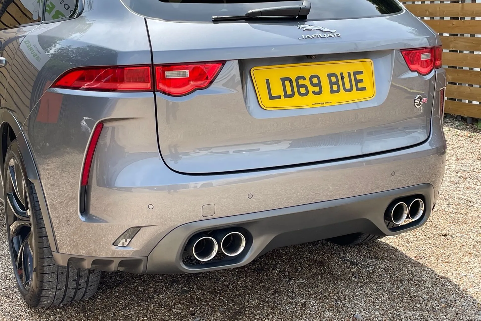 Jaguar F-PACE thumbnail image number 18