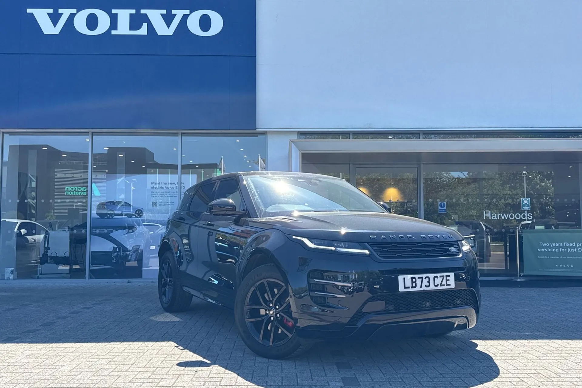 LAND ROVER RANGE ROVER EVOQUE focused image