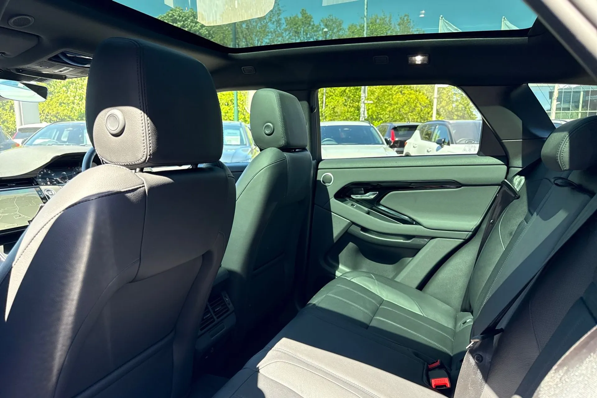 LAND ROVER RANGE ROVER EVOQUE thumbnail image number 31