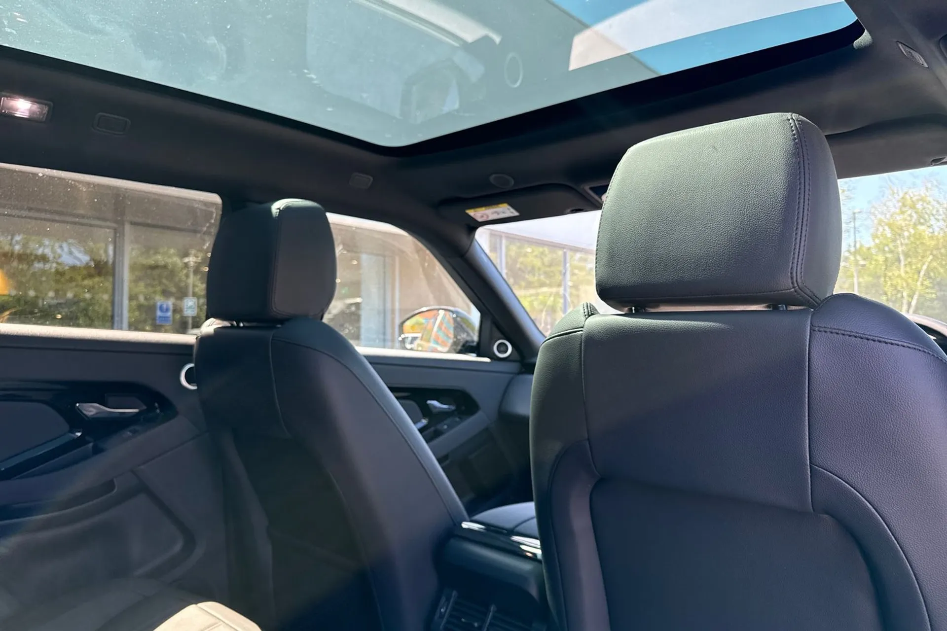 LAND ROVER RANGE ROVER EVOQUE thumbnail image number 24