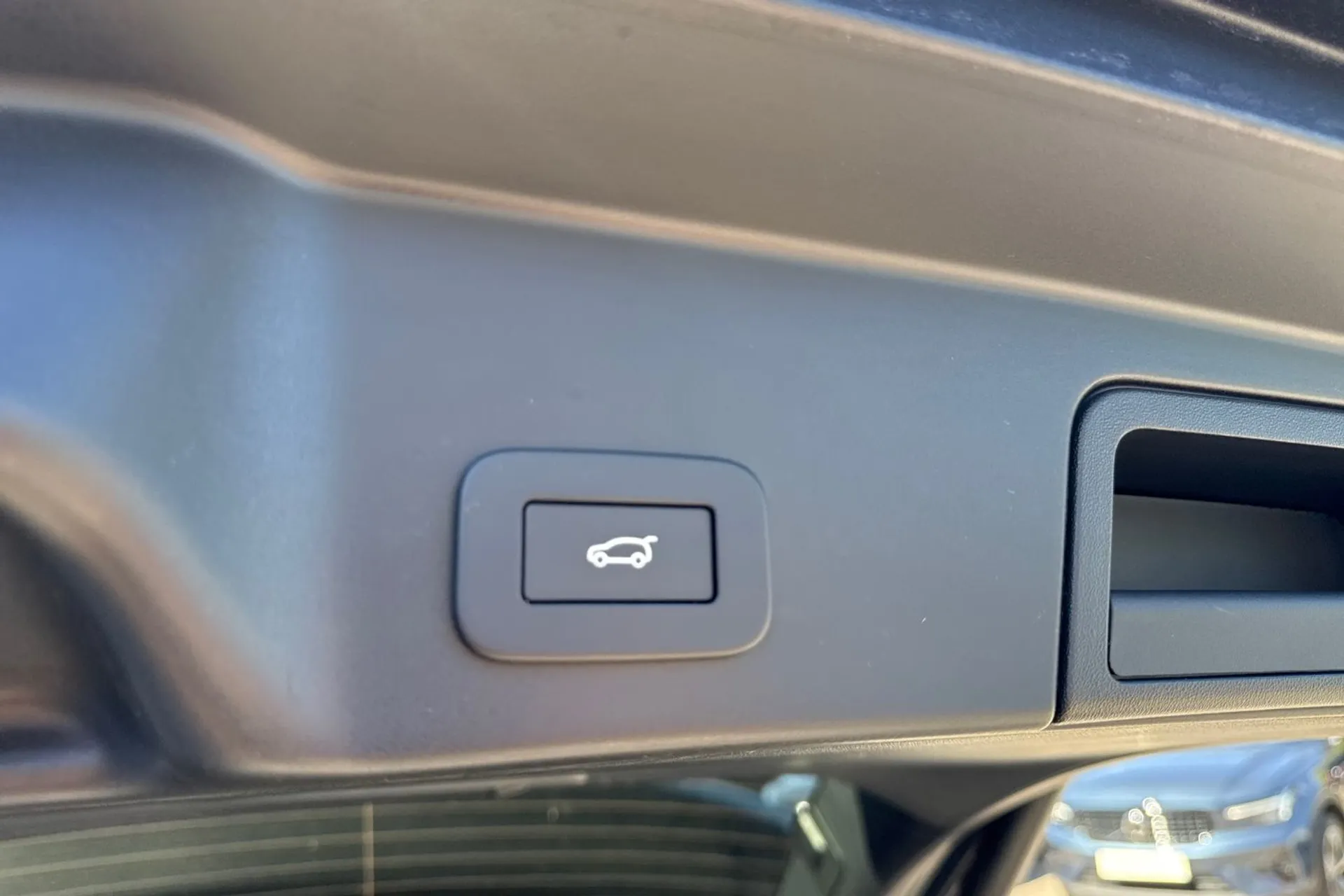 LAND ROVER RANGE ROVER EVOQUE thumbnail image number 21