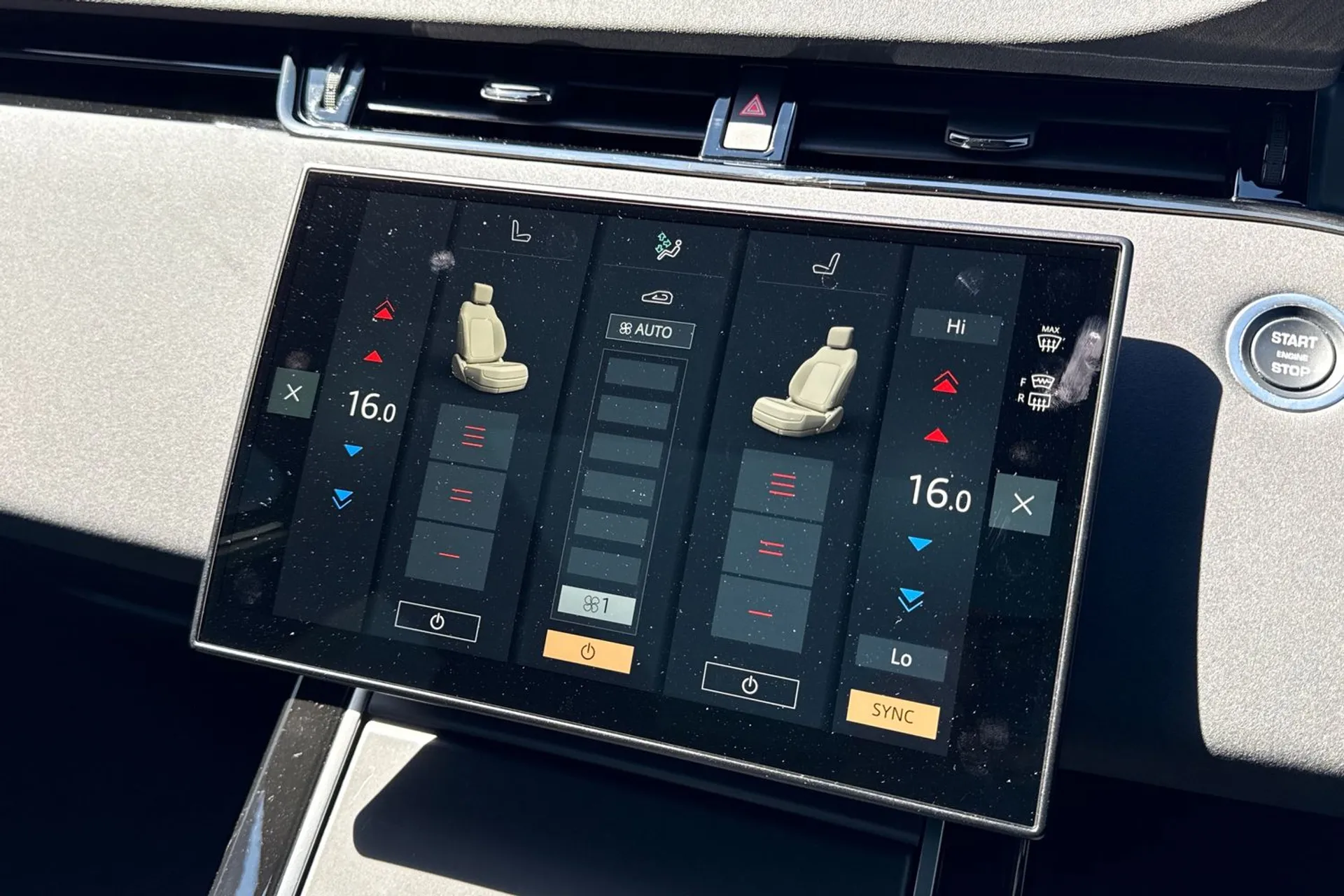 LAND ROVER RANGE ROVER EVOQUE thumbnail image number 38