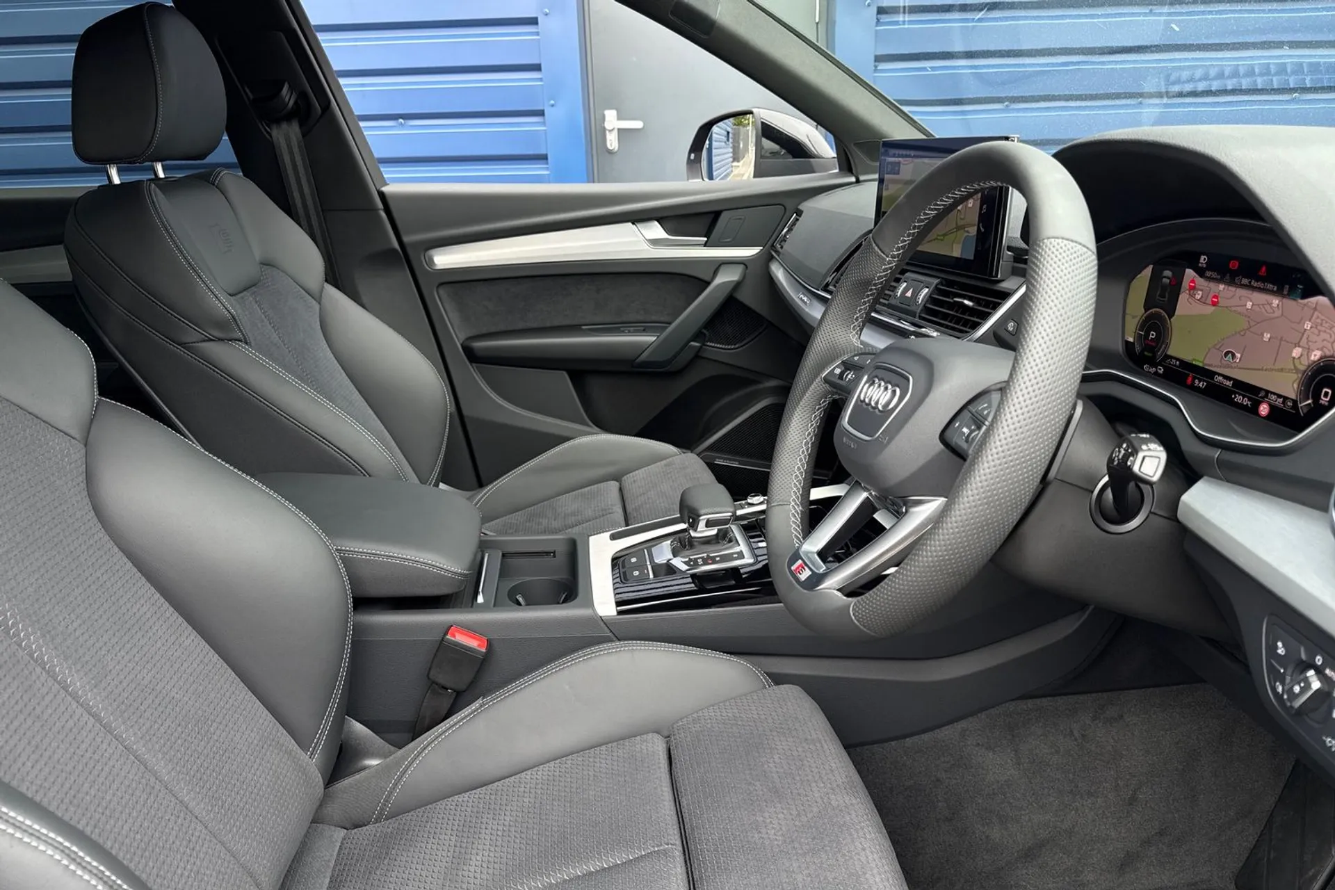 Audi Q5 thumbnail image number 25
