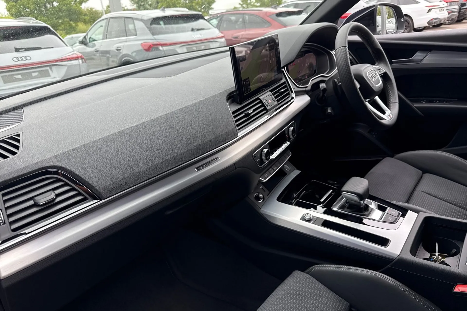 Audi Q5 thumbnail image number 27