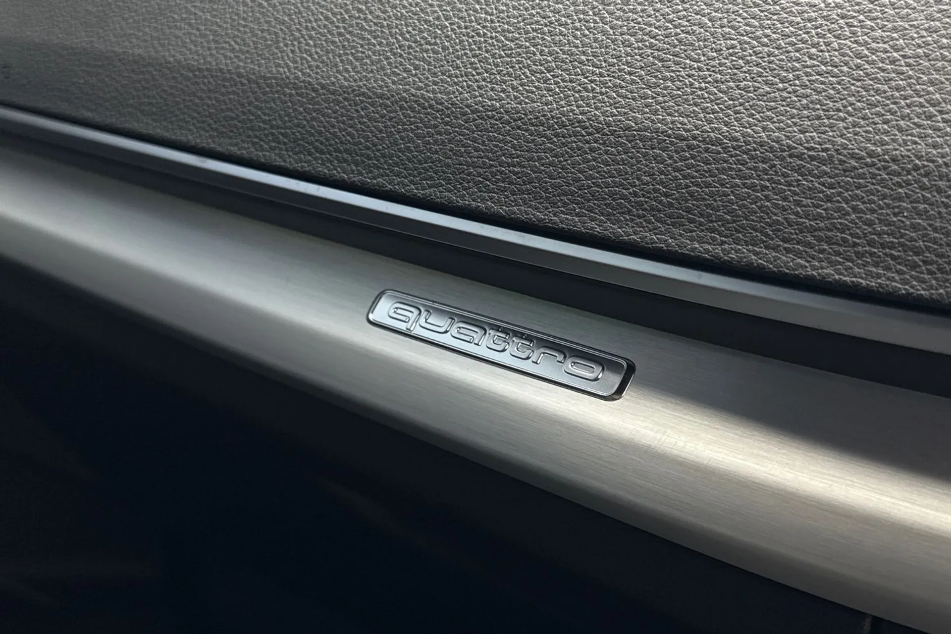 Audi Q5 thumbnail image number 42