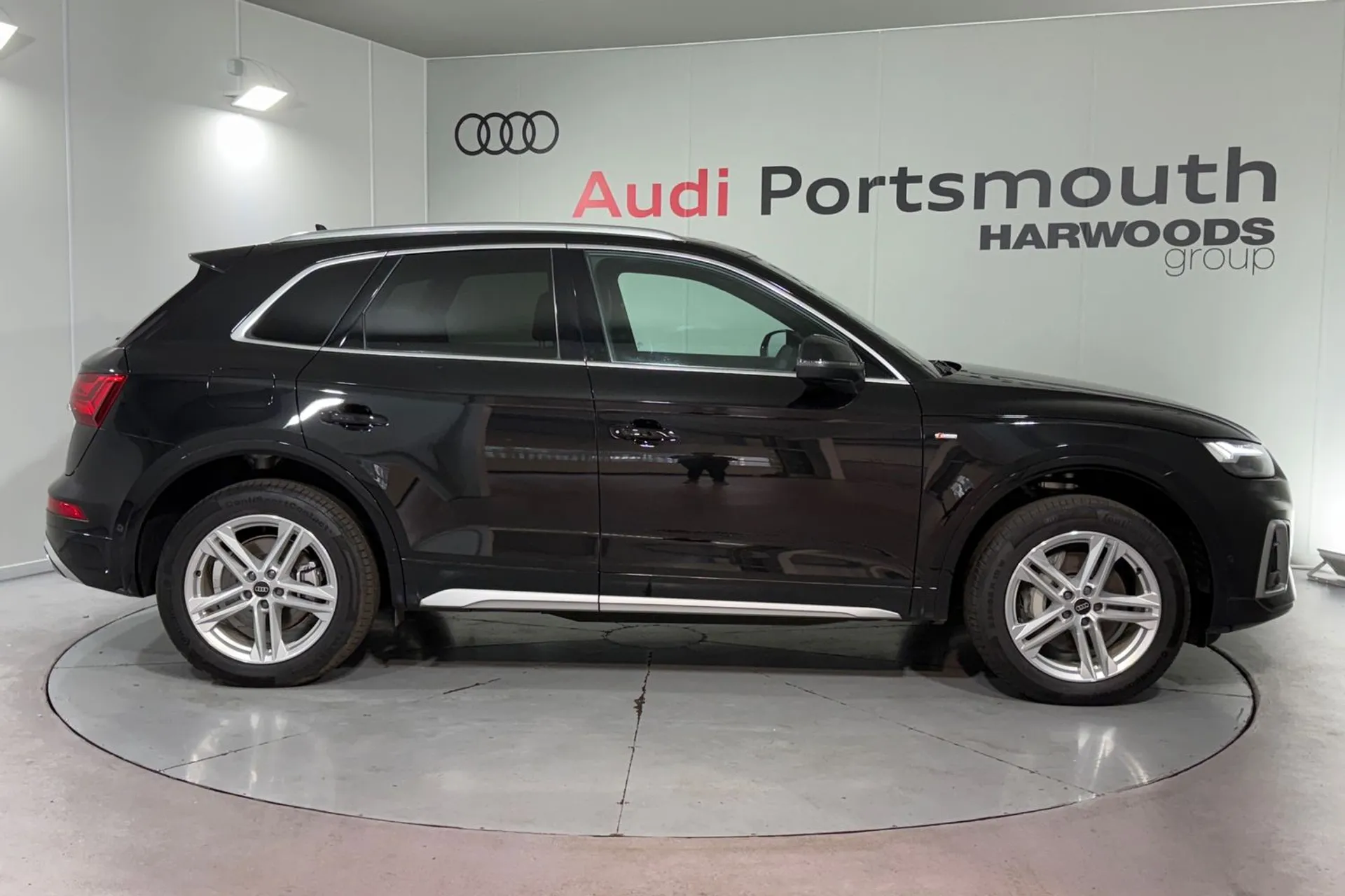 Audi Q5 thumbnail image number 2