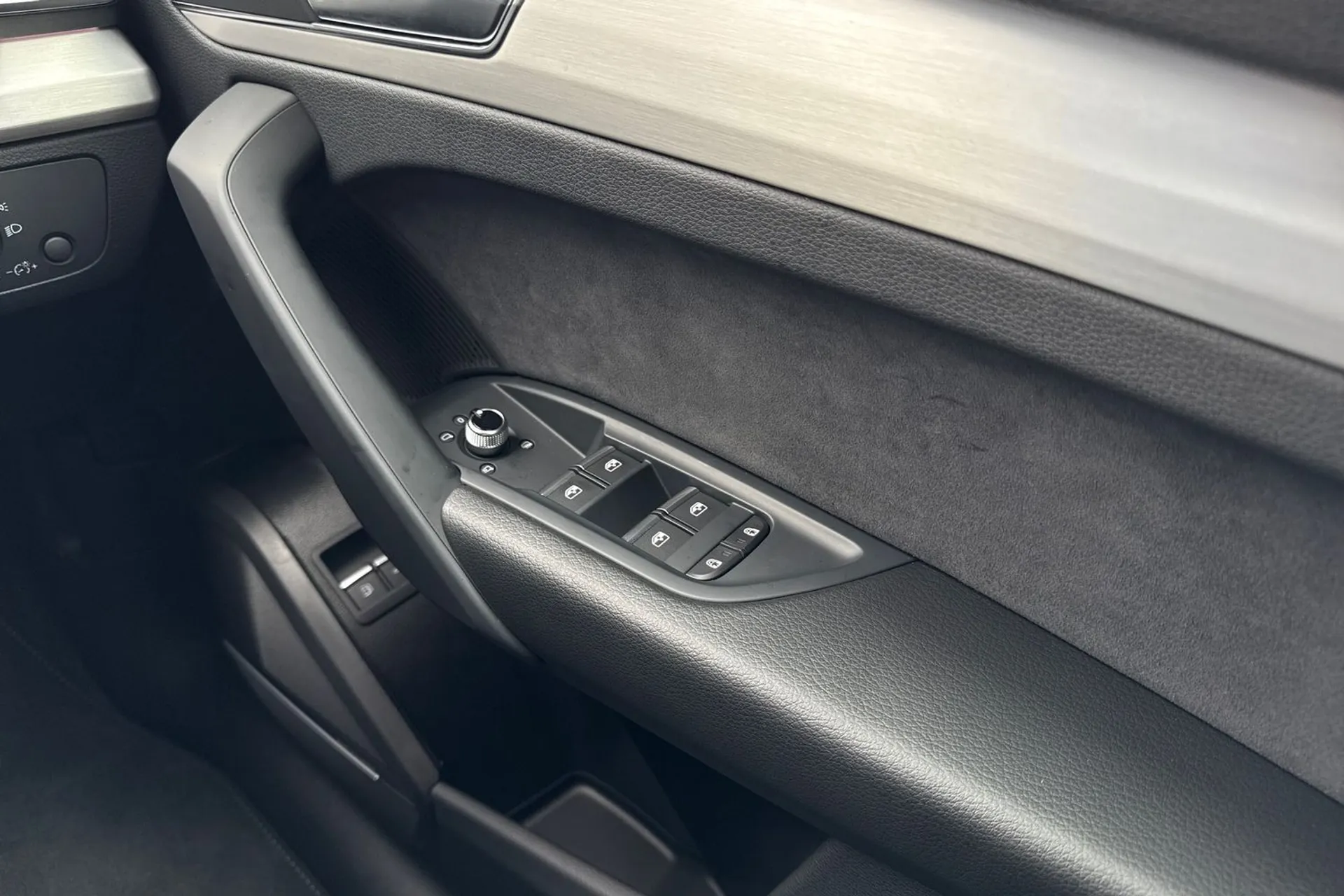 Audi Q5 thumbnail image number 39