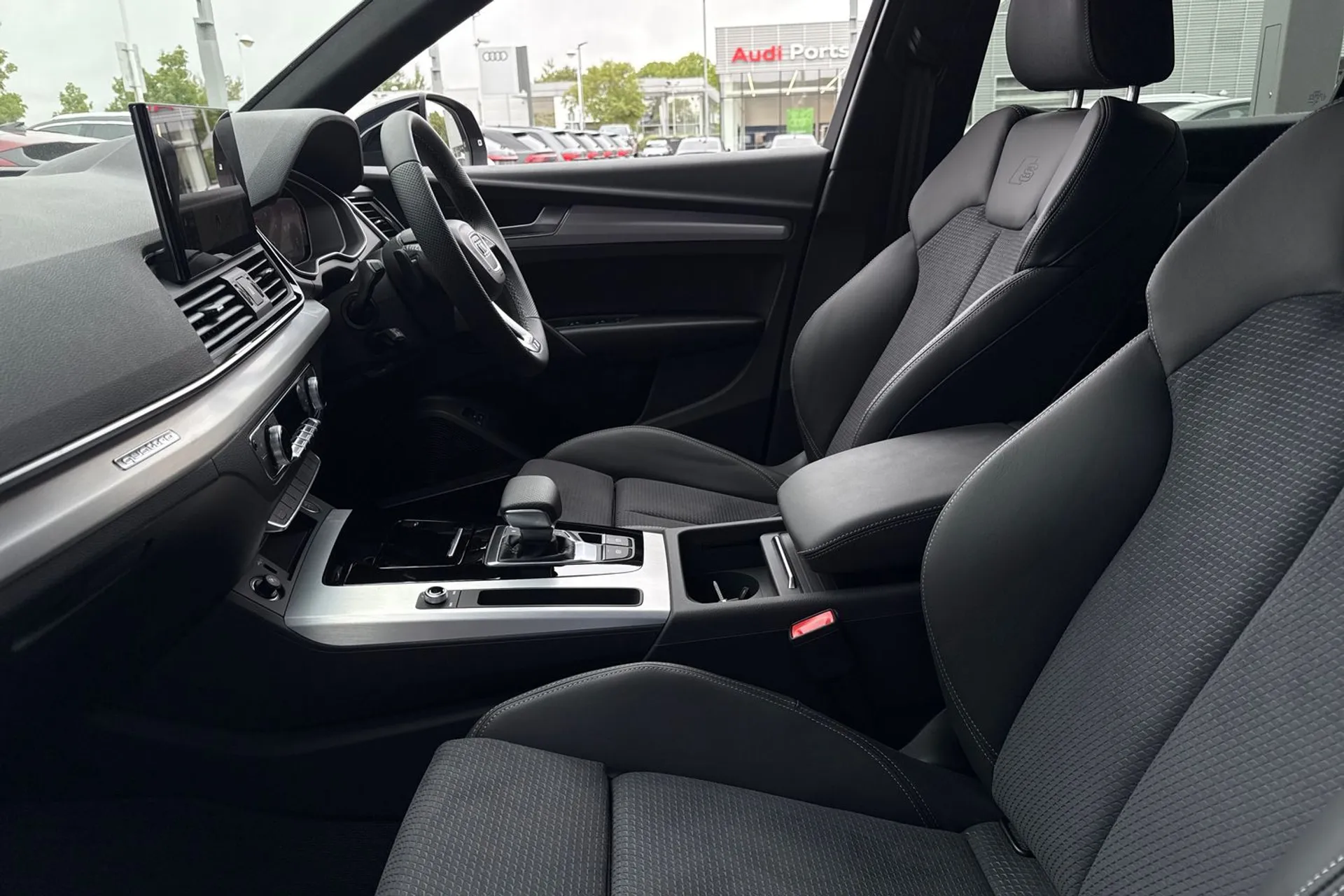 Audi Q5 thumbnail image number 28