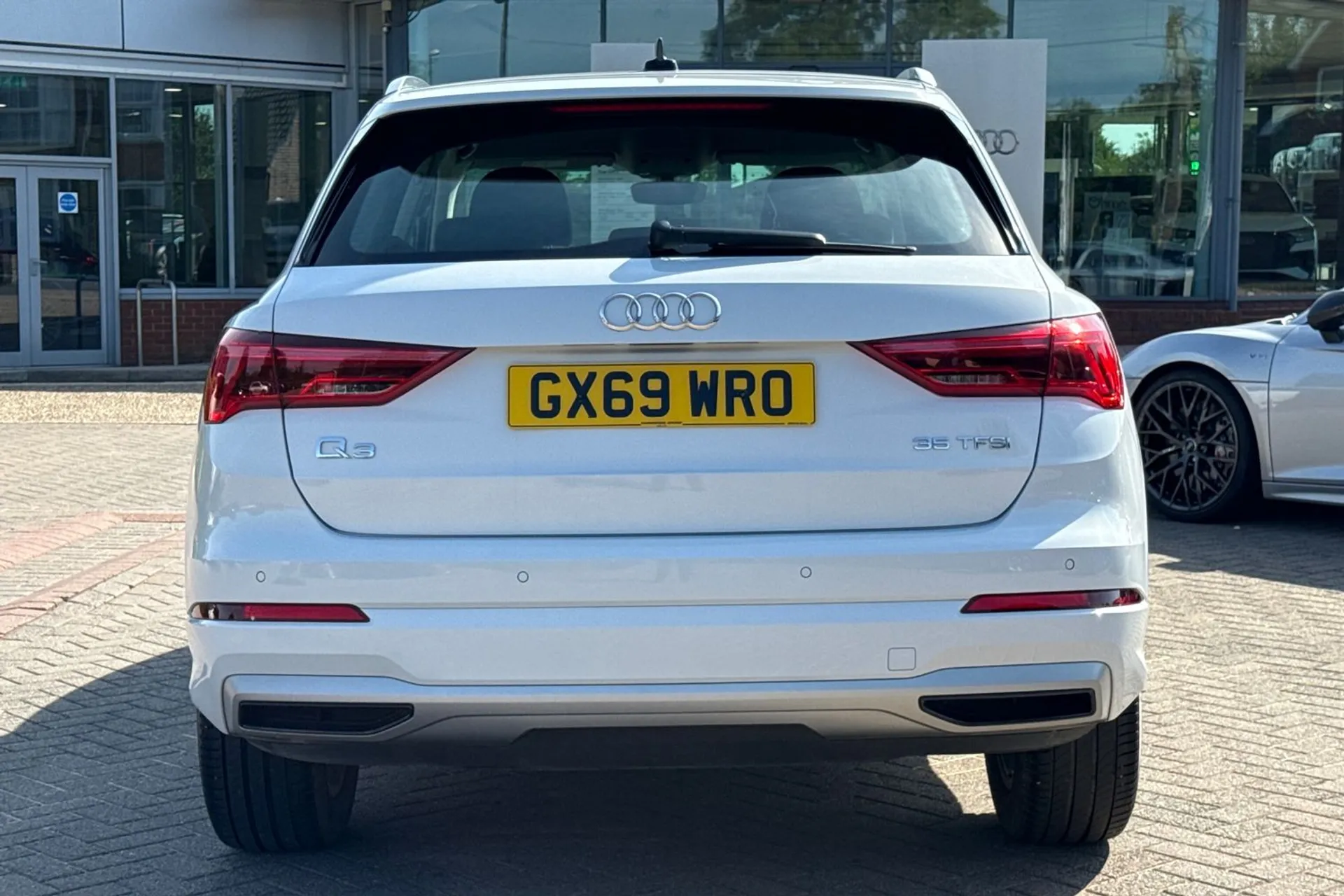 Audi Q3 thumbnail image number 5