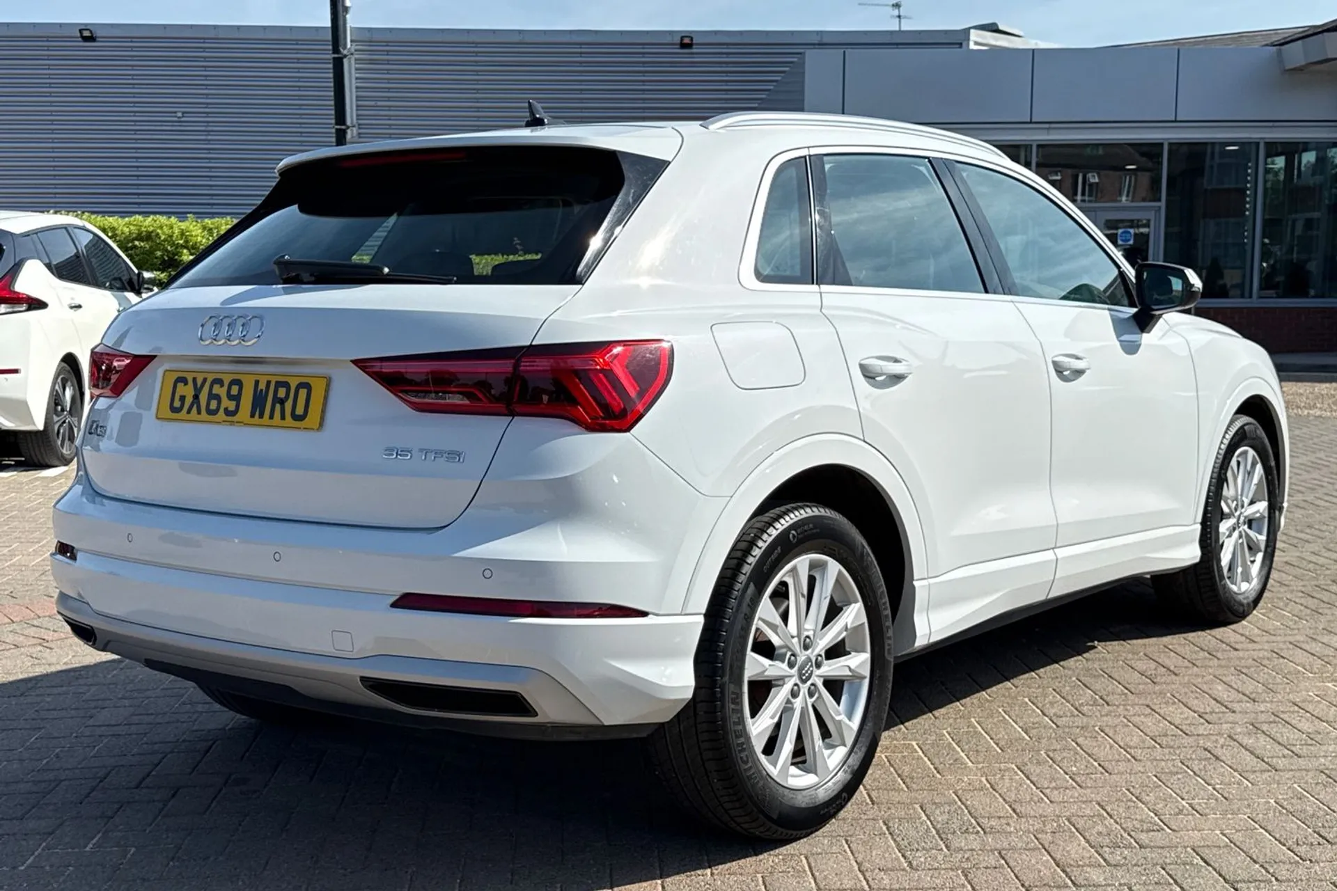 Audi Q3 thumbnail image number 4