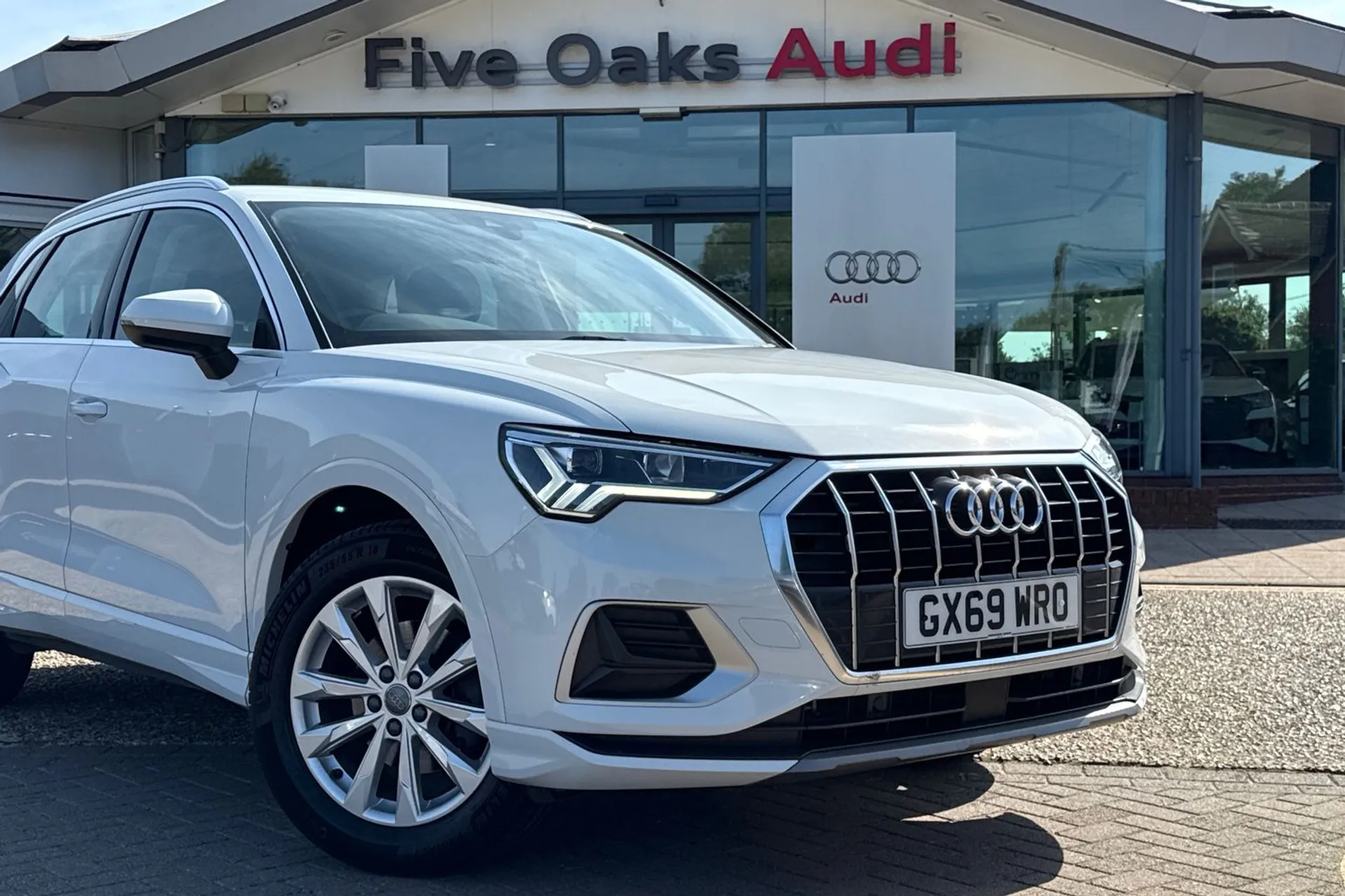 Audi Q3 thumbnail image number 21