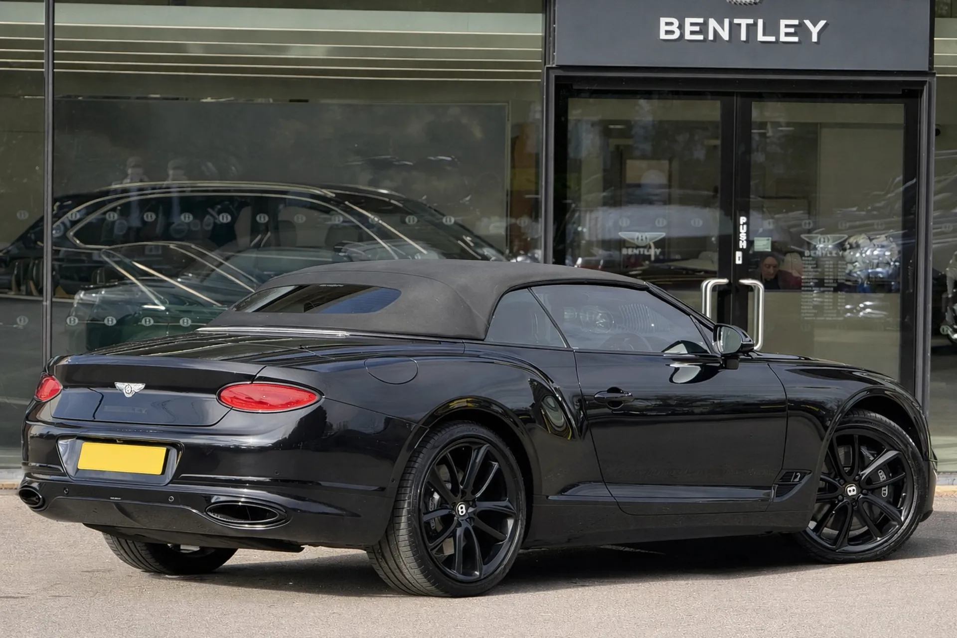 Bentley CONTINENTAL GTC thumbnail image number 28