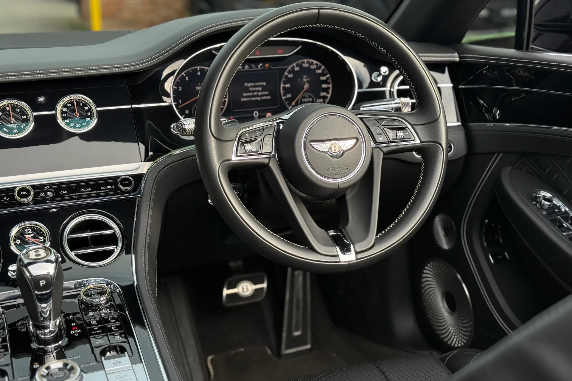 Bentley CONTINENTAL GTC thumbnail image number 16