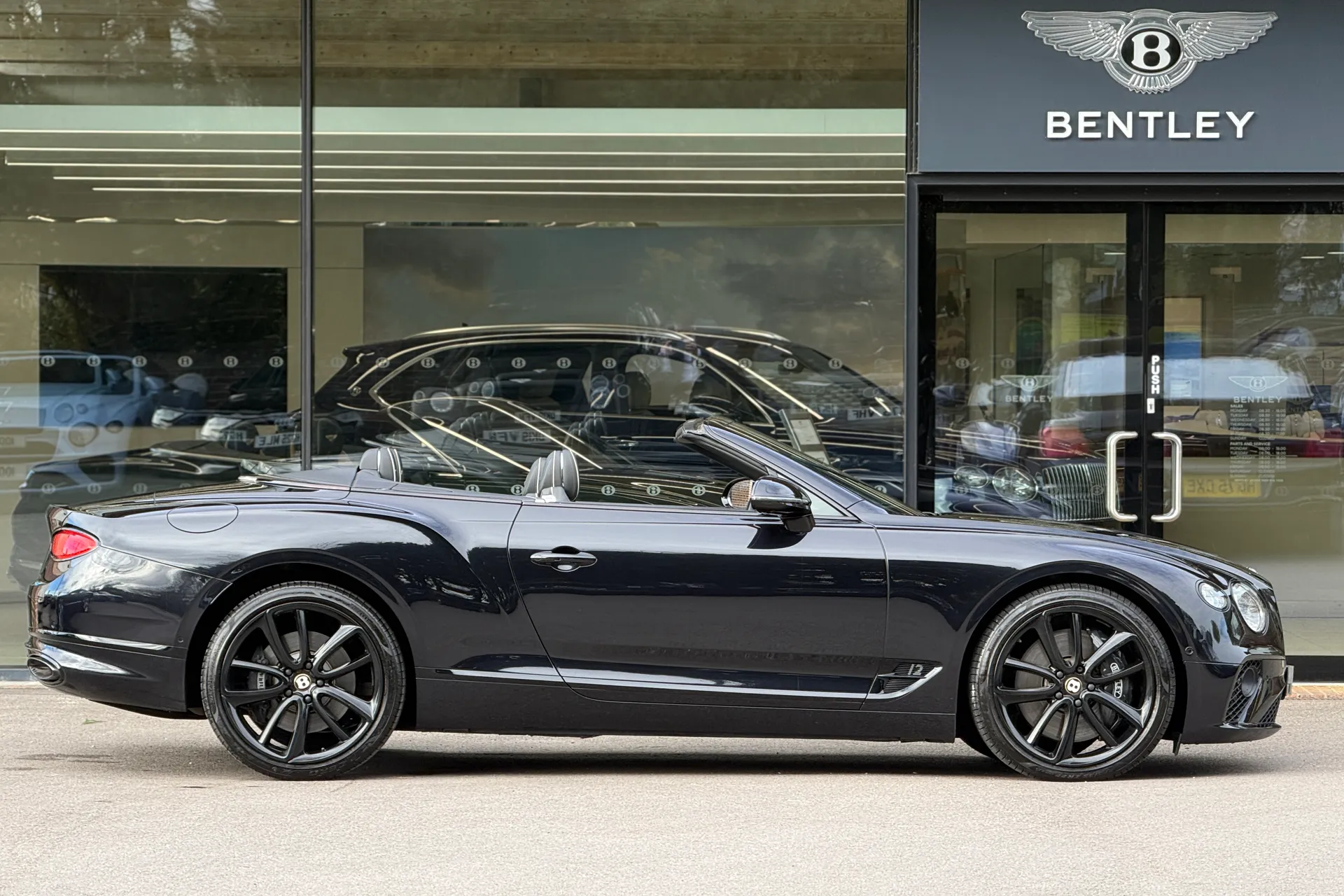 Bentley CONTINENTAL GTC thumbnail image number 2