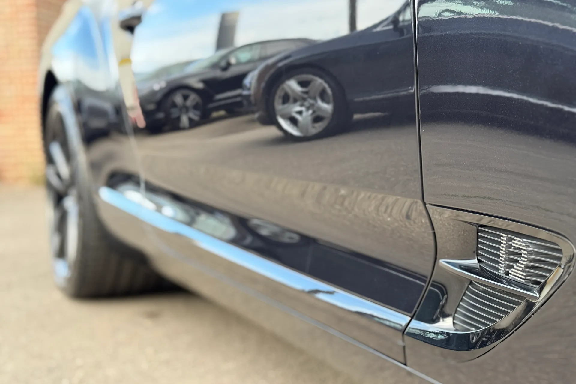 Bentley CONTINENTAL GTC thumbnail image number 8