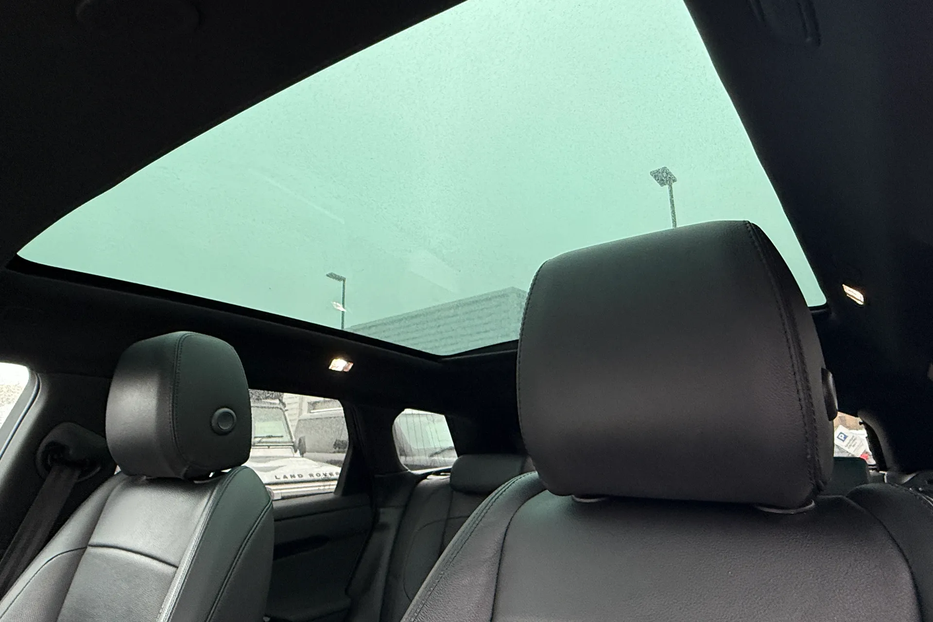 LAND ROVER RANGE ROVER EVOQUE thumbnail image number 4