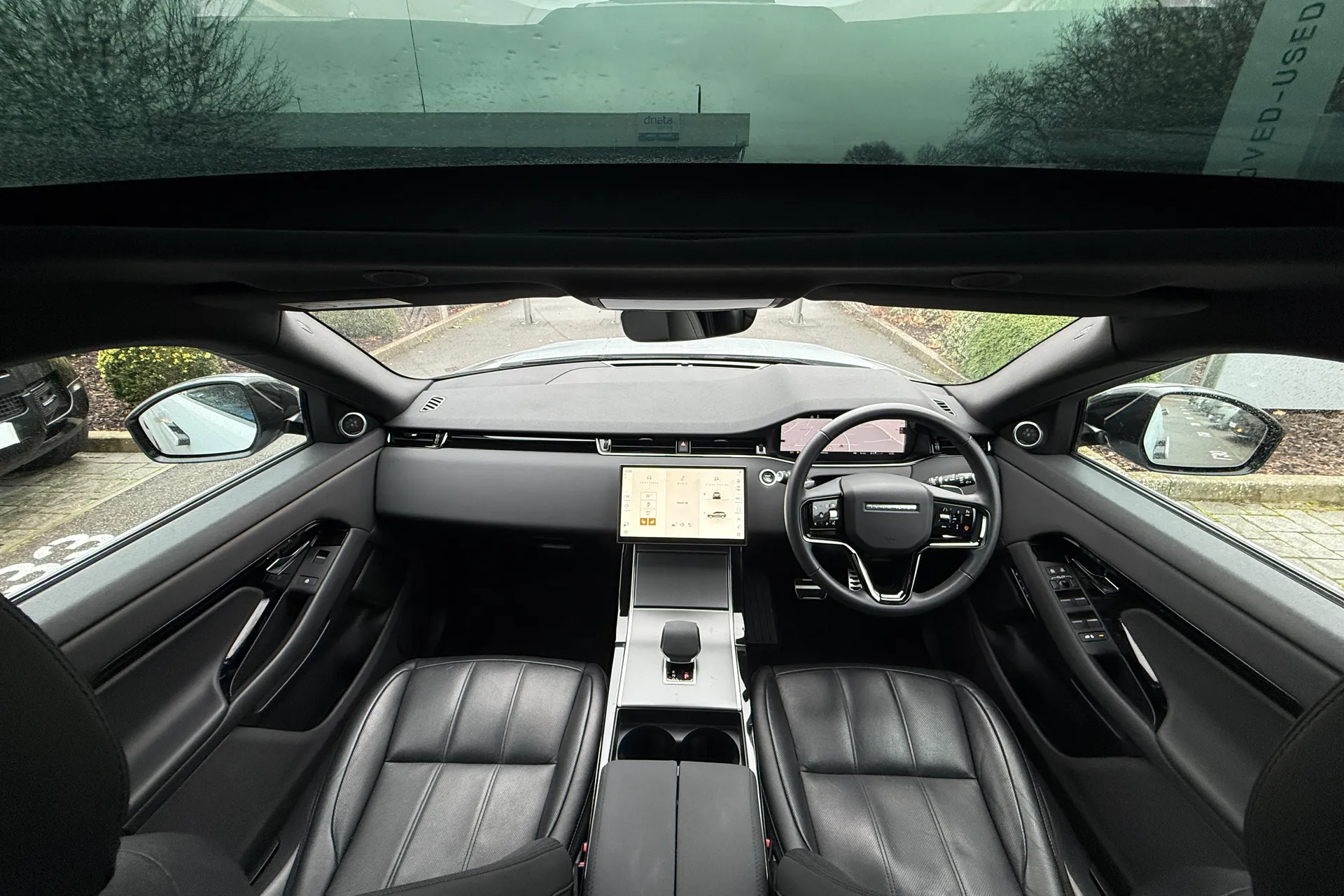 LAND ROVER RANGE ROVER EVOQUE thumbnail image number 3