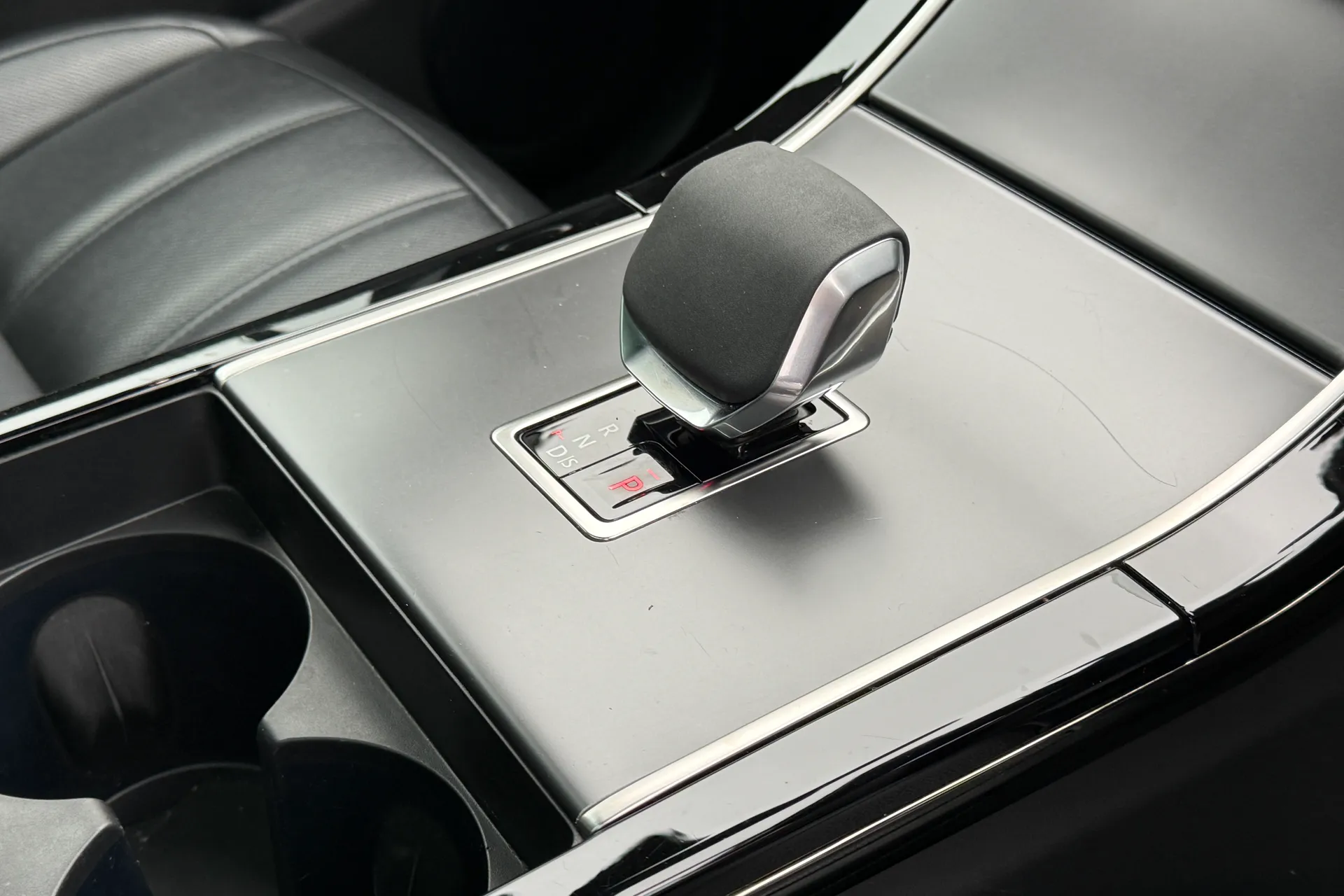 LAND ROVER RANGE ROVER EVOQUE thumbnail image number 23