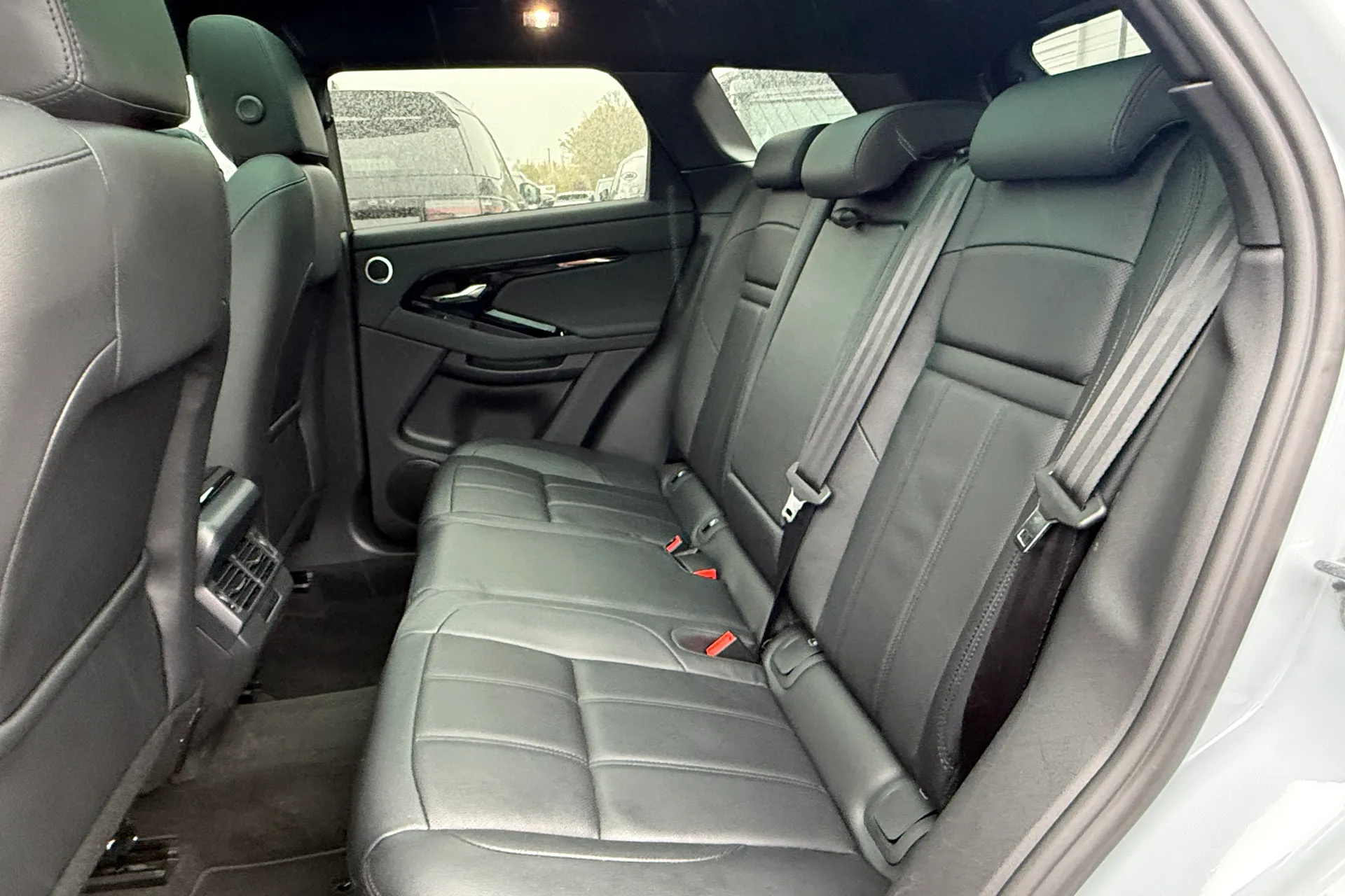 LAND ROVER RANGE ROVER EVOQUE thumbnail image number 44