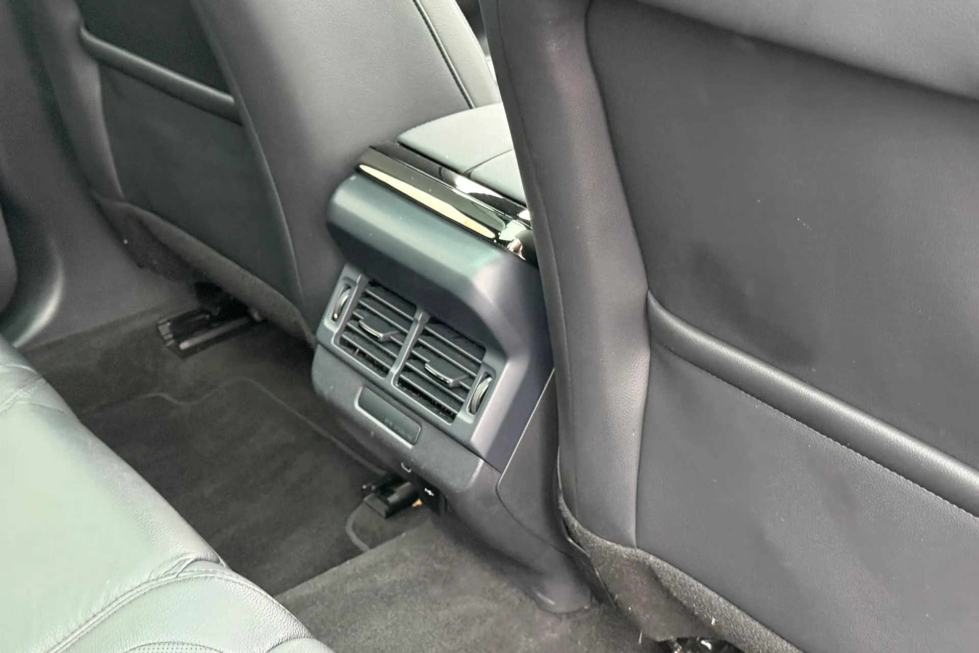 LAND ROVER RANGE ROVER EVOQUE thumbnail image number 36