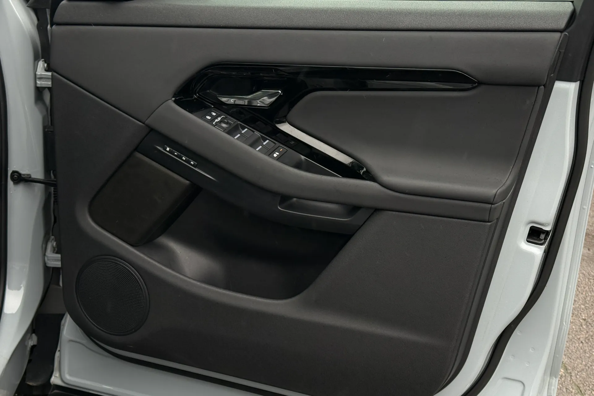 LAND ROVER RANGE ROVER EVOQUE thumbnail image number 49