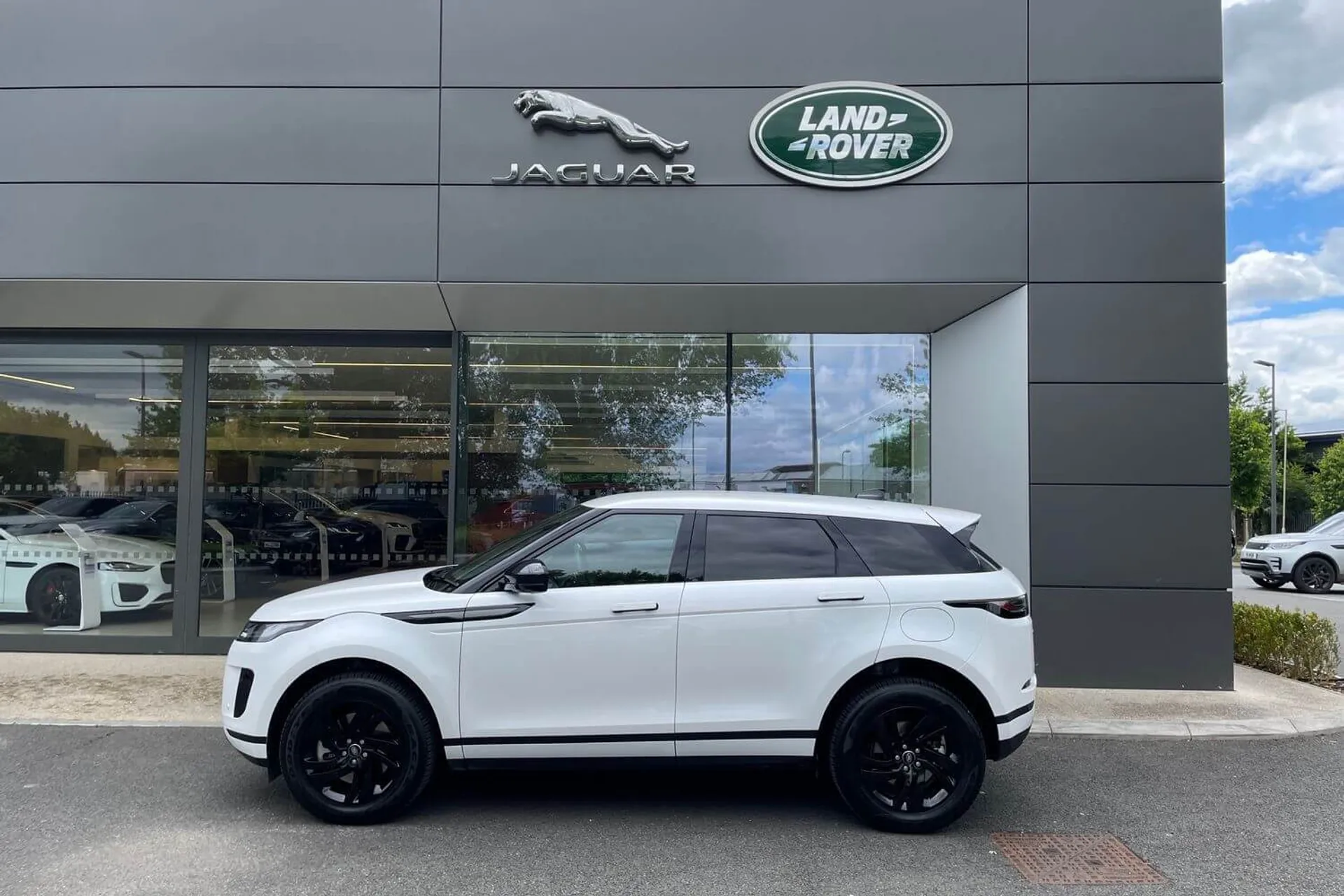 LAND ROVER RANGE ROVER EVOQUE thumbnail image number 22